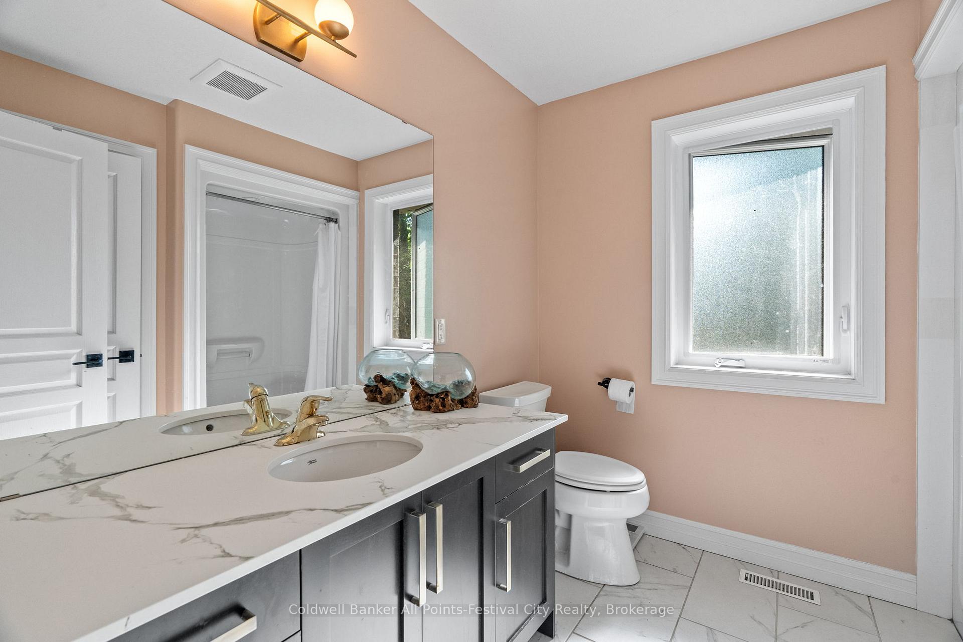 Photo 21 of 186 Hincks Street, Goderich, Goderich (Town) — HOMEH
