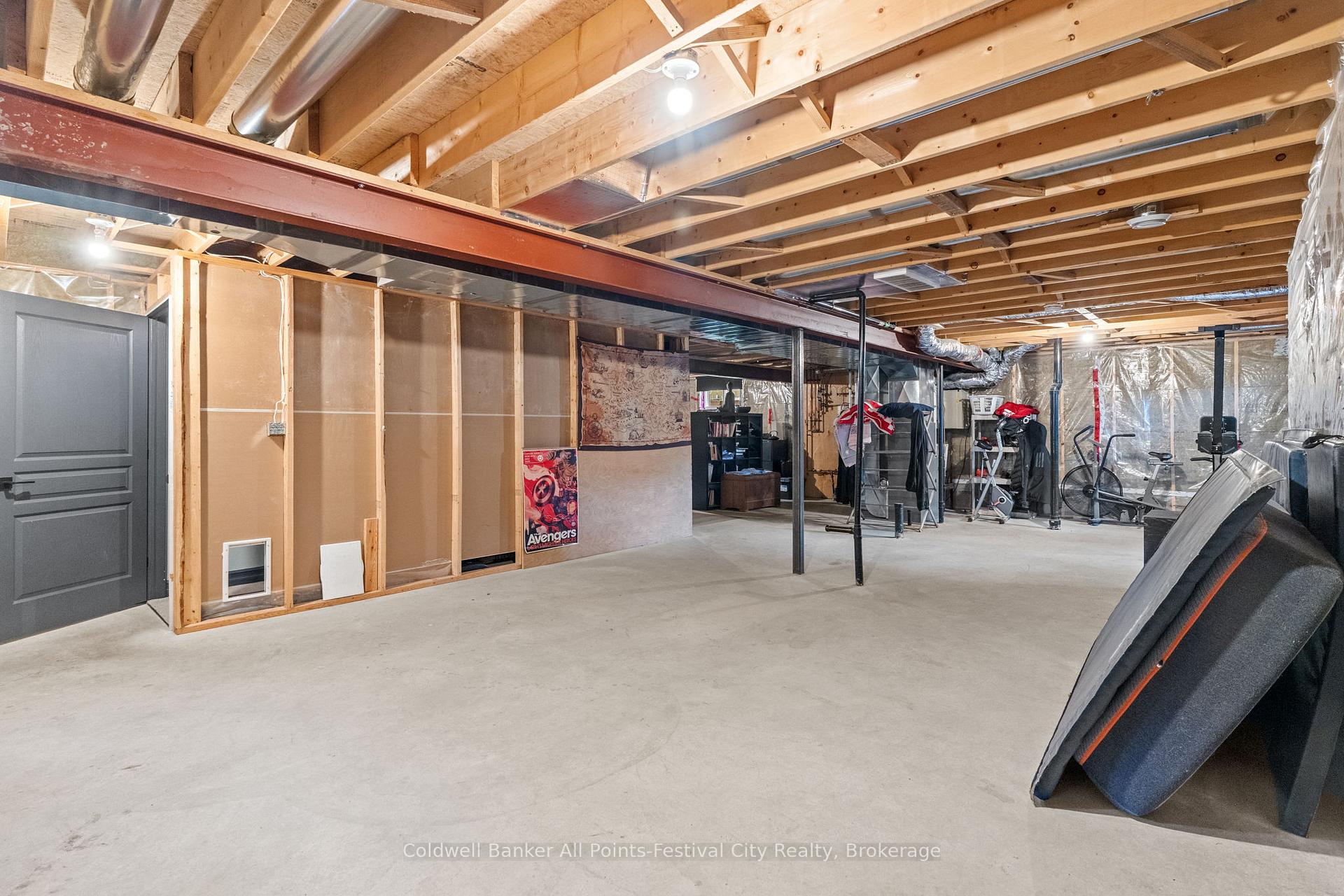 Photo 23 of 186 Hincks Street, Goderich, Goderich (Town) — HOMEH