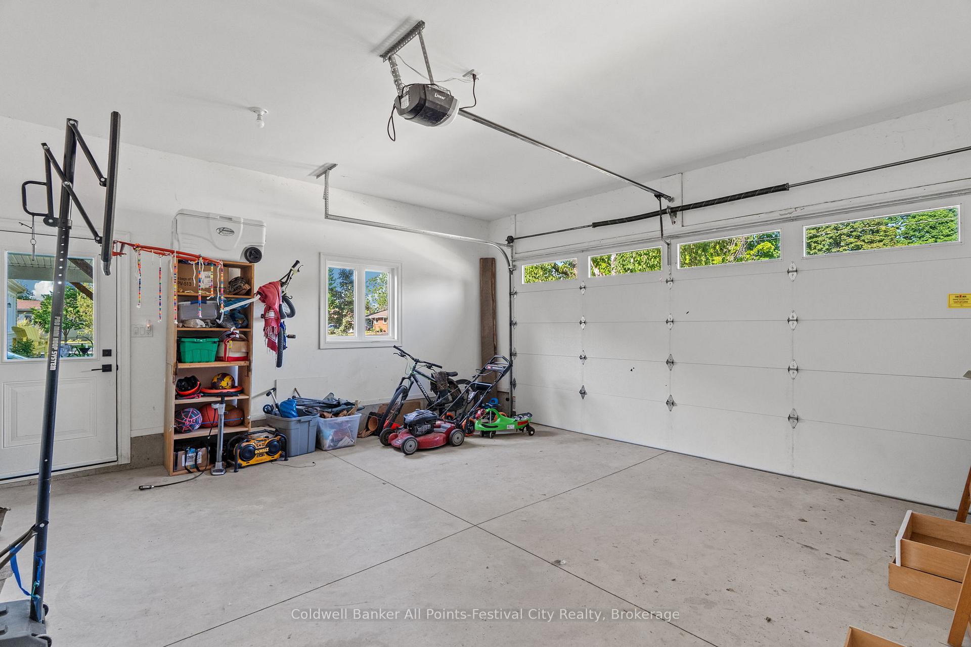 Photo 28 of 186 Hincks Street, Goderich, Goderich (Town) — HOMEH