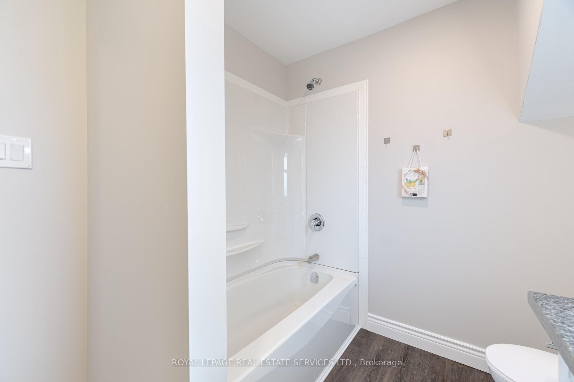 Photo 24 of 29 Princess Street, St. Catharines, E. Chester — HOMEH