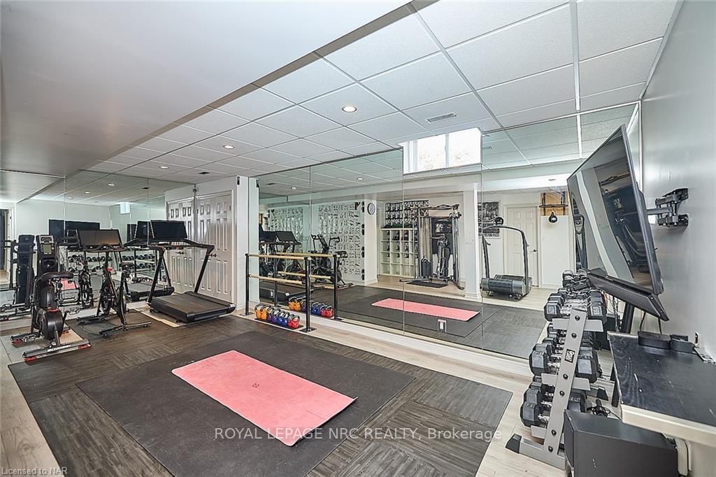 Photo 13 of 68 Welstead Drive, St. Catharines, Rykert/Vansickle — HOMEH
