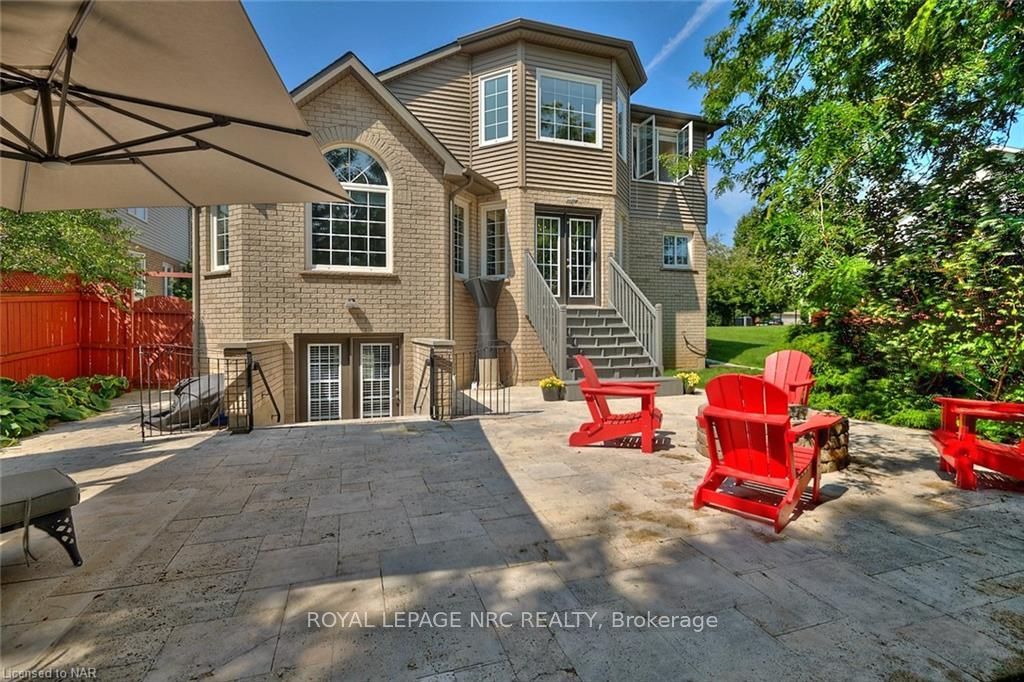 Photo 18 of 68 Welstead Drive, St. Catharines, Rykert/Vansickle — HOMEH