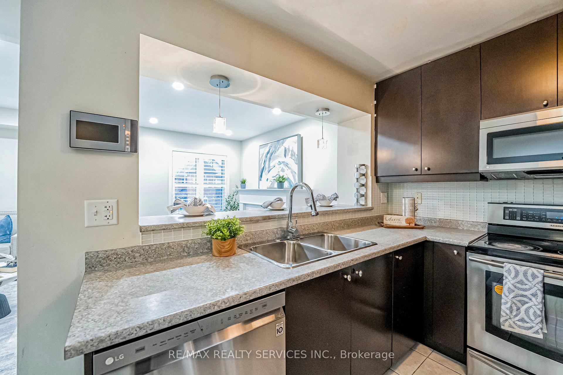 Photo 18 of 55 Bevington Road, Brampton, Northwest Brampton — HOMEH