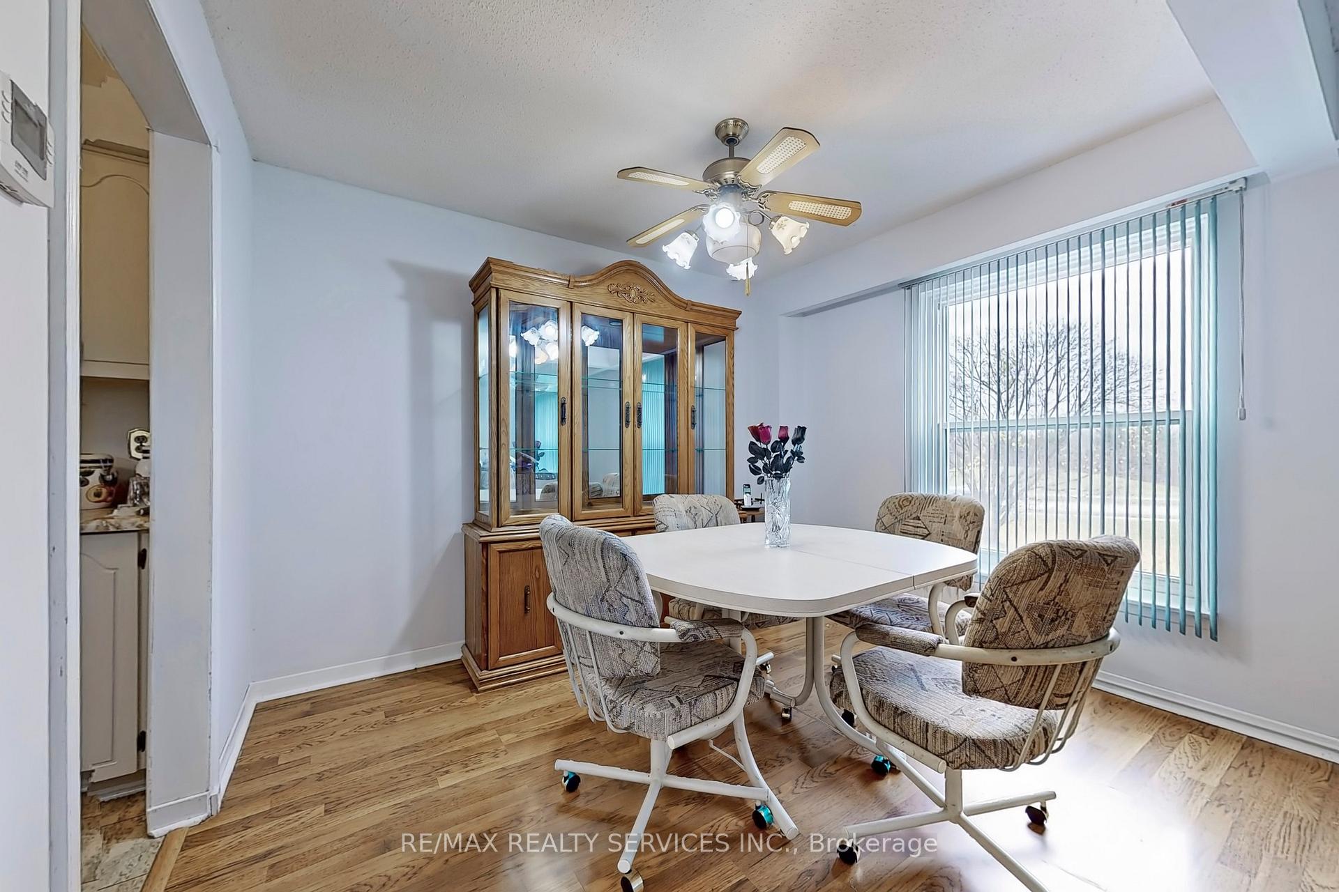 Photo 7 of 58 Mayfair Crescent, Brampton, Central Park — HOMEH