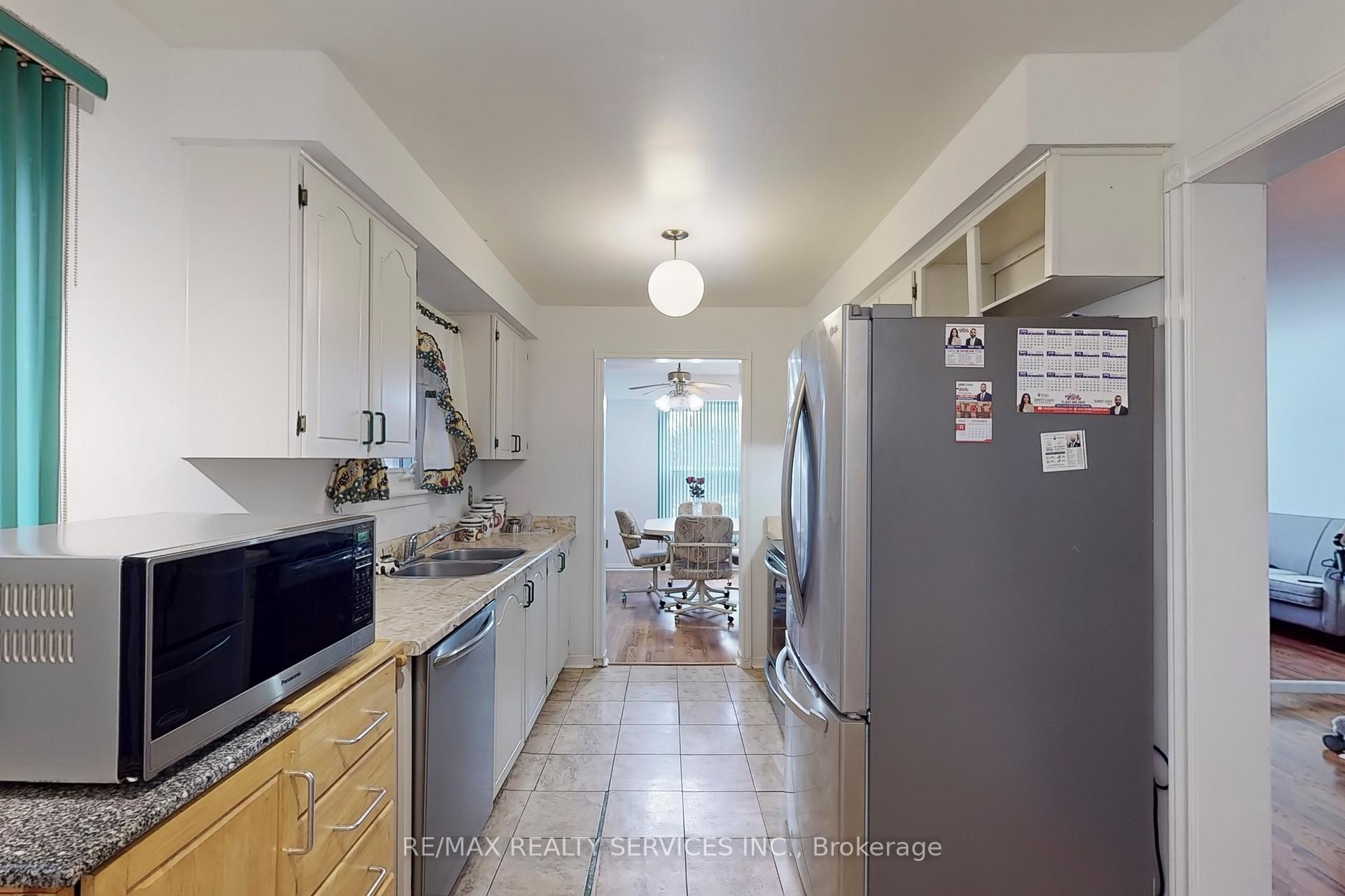 Photo 11 of 58 Mayfair Crescent, Brampton, Central Park — HOMEH