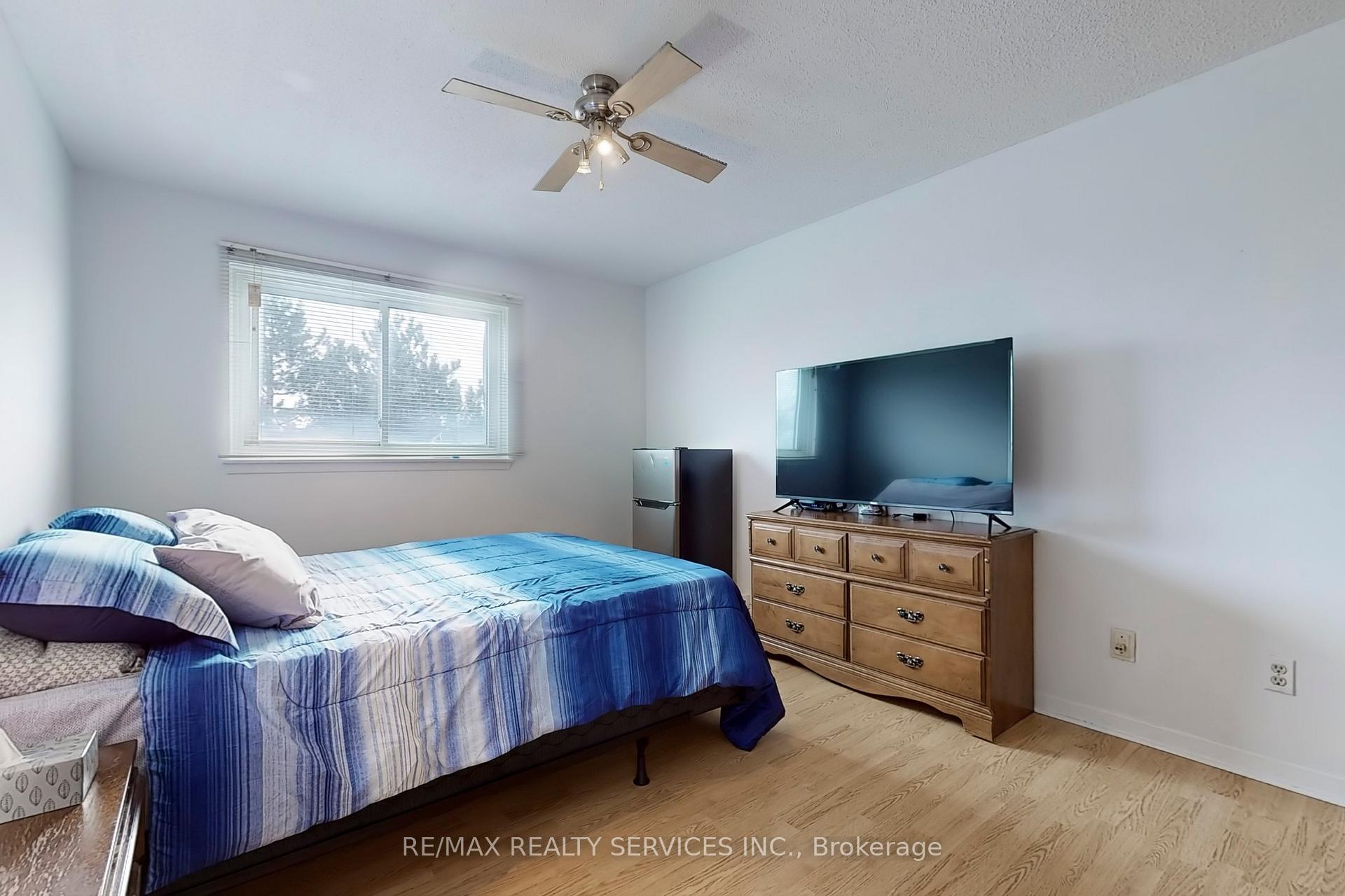 Photo 18 of 58 Mayfair Crescent, Brampton, Central Park — HOMEH