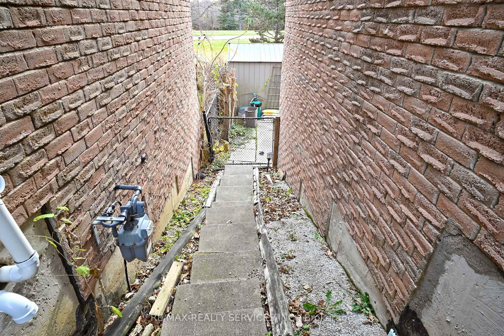 Photo 34 of 58 Mayfair Crescent, Brampton, Central Park — HOMEH