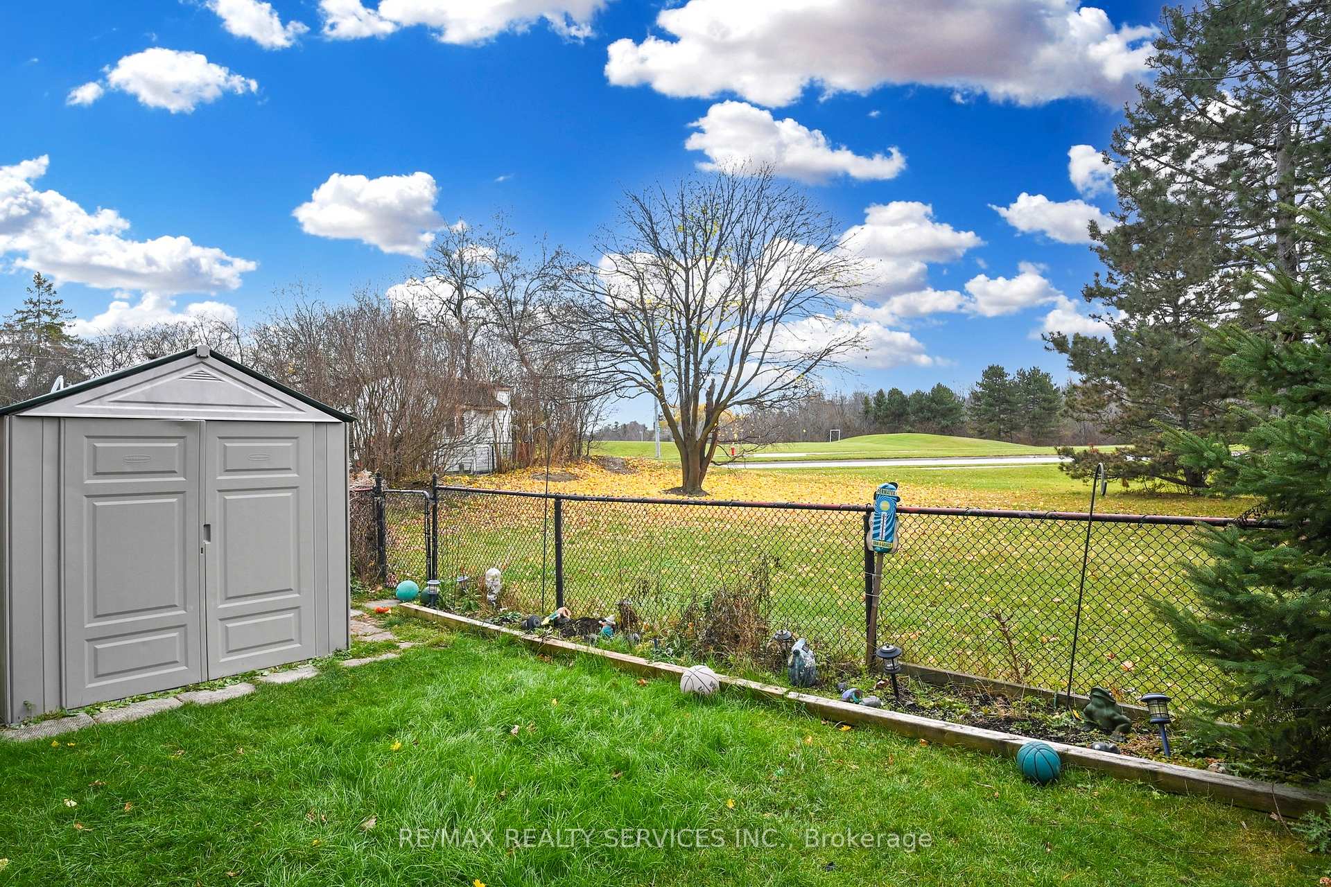 Photo 37 of 58 Mayfair Crescent, Brampton, Central Park — HOMEH