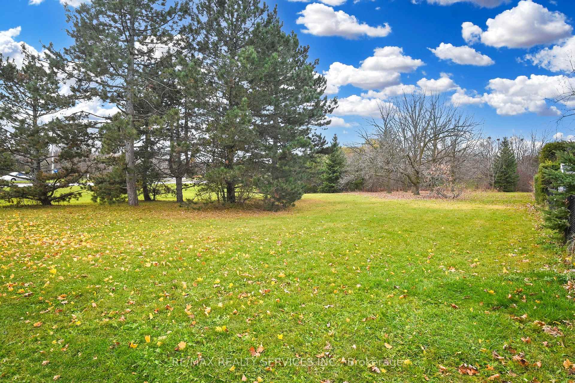 Photo 39 of 58 Mayfair Crescent, Brampton, Central Park — HOMEH