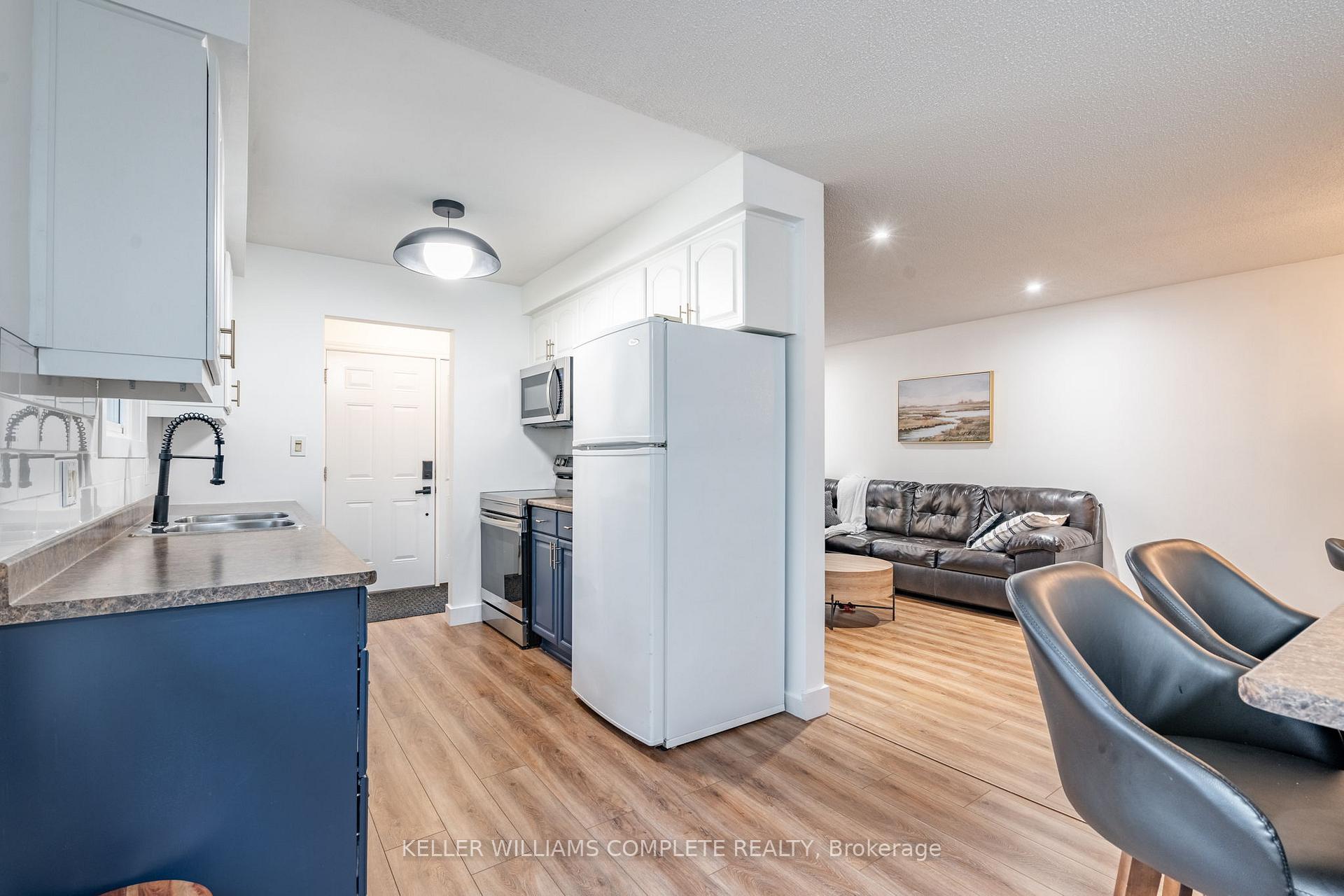 Photo 5 of 4 Mcnicholl Circle, St. Catharines, Fairview — HOMEH