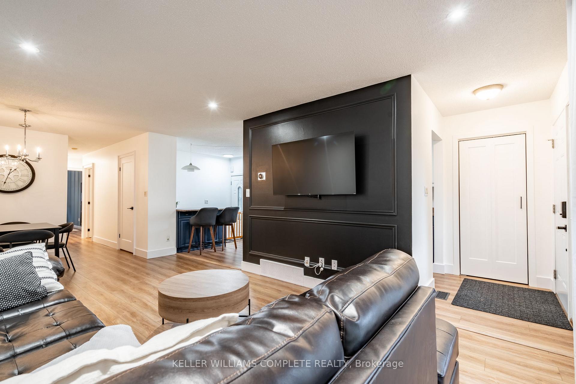 Photo 10 of 4 Mcnicholl Circle, St. Catharines, Fairview — HOMEH