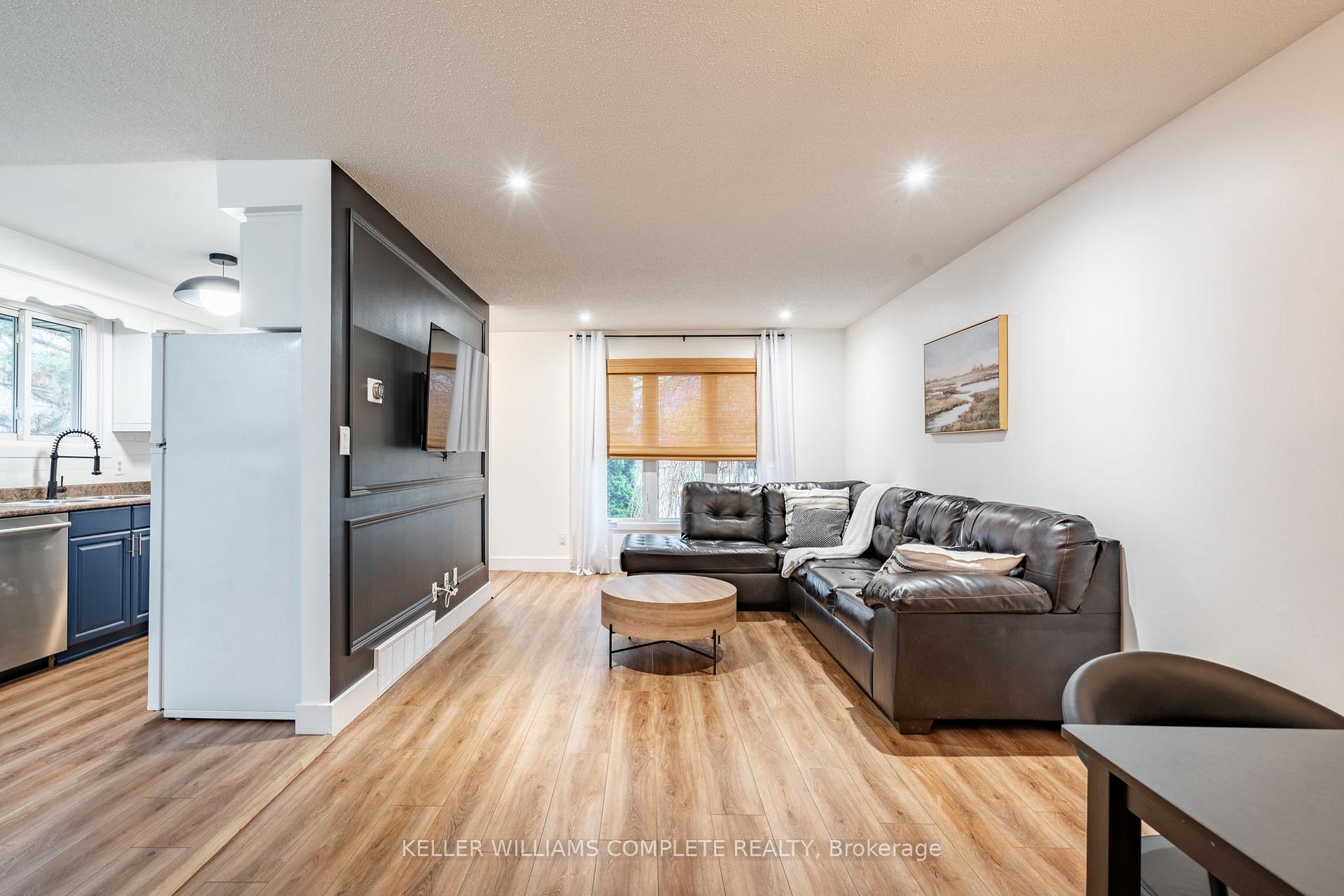 Photo 11 of 4 Mcnicholl Circle, St. Catharines, Fairview — HOMEH