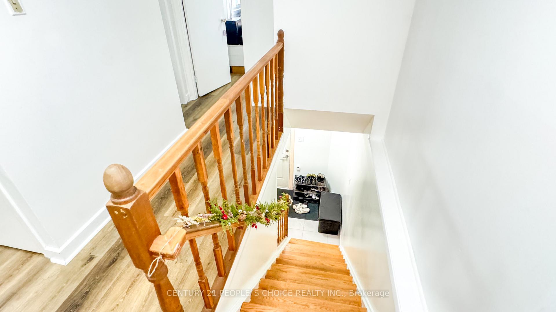 Photo 8 of 16 Hedley Court, Brampton, Central Park — HOMEH