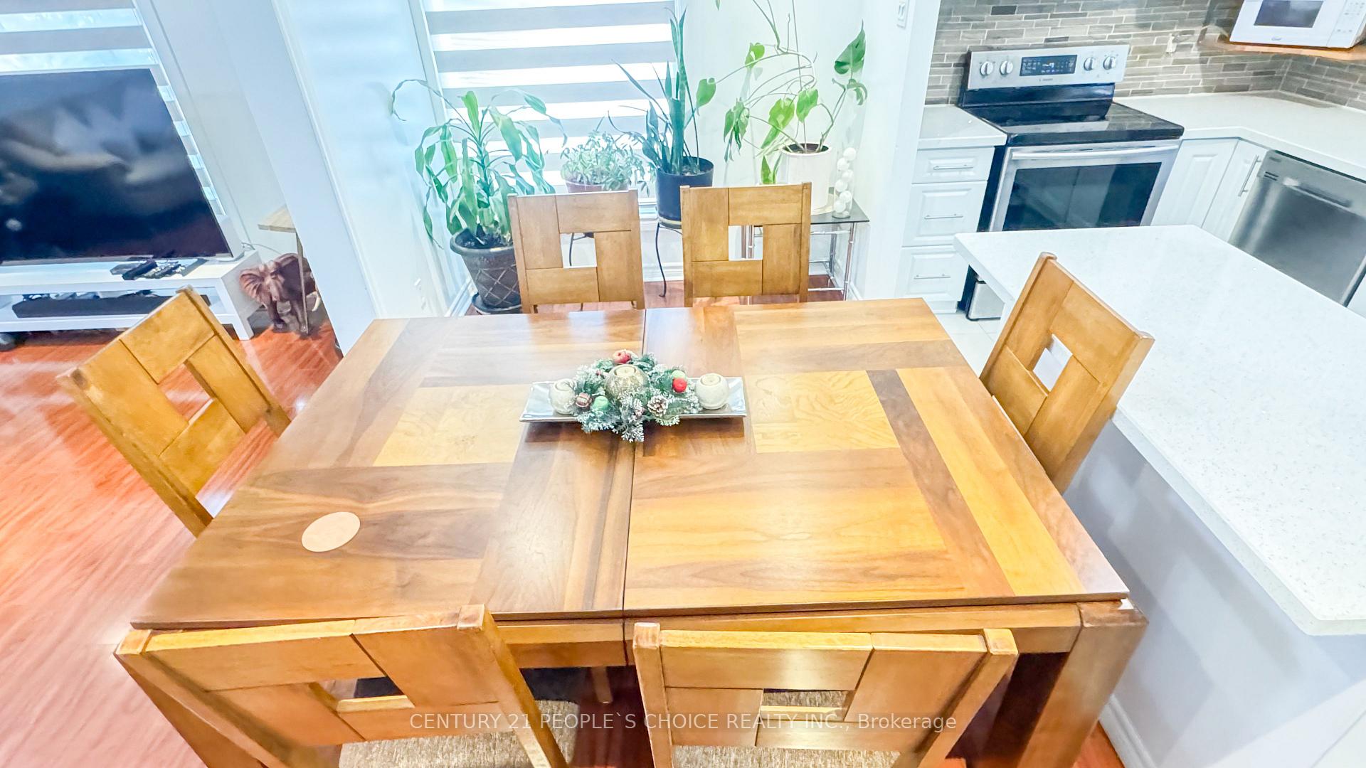 Photo 10 of 16 Hedley Court, Brampton, Central Park — HOMEH