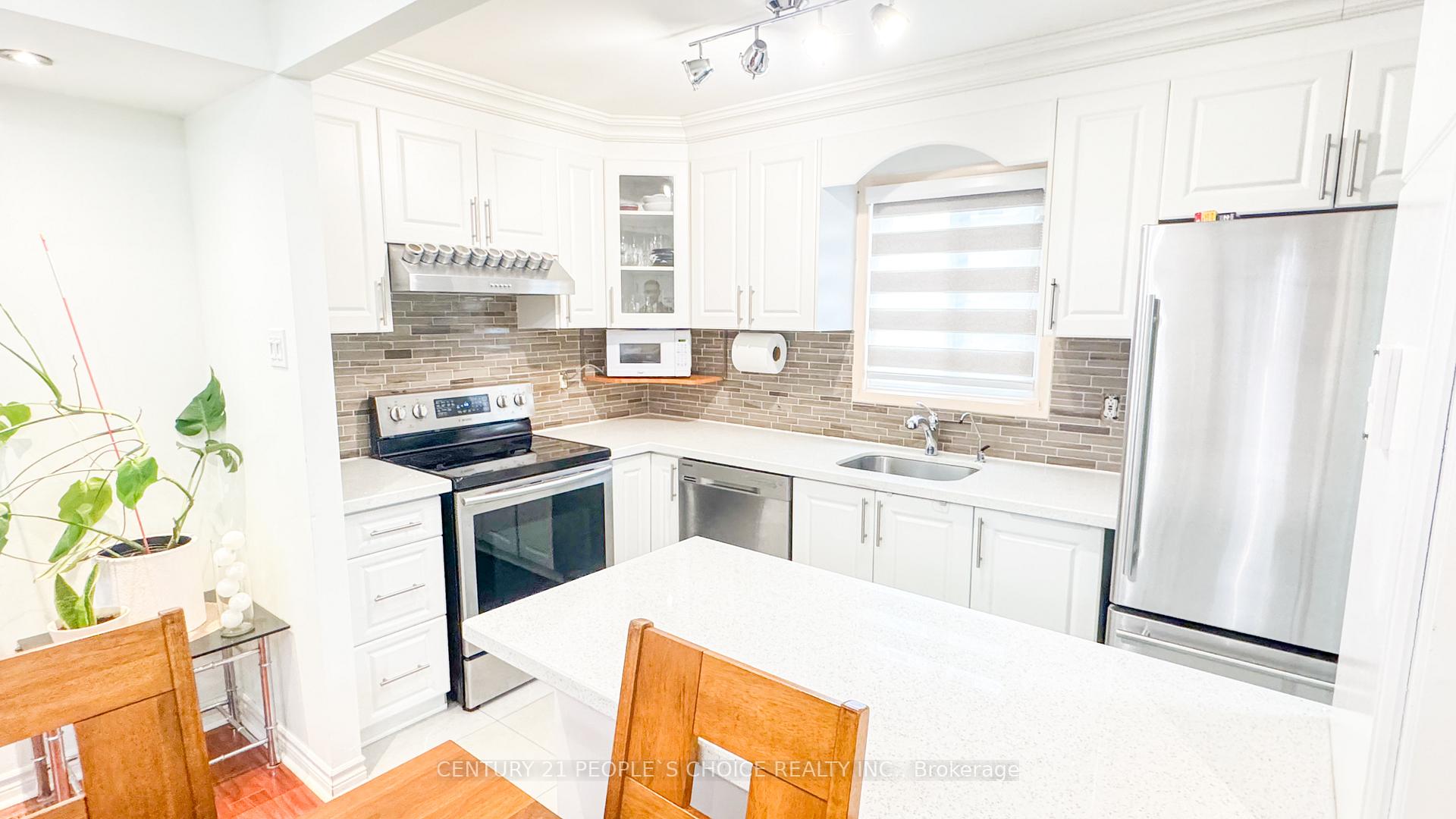 Photo 11 of 16 Hedley Court, Brampton, Central Park — HOMEH