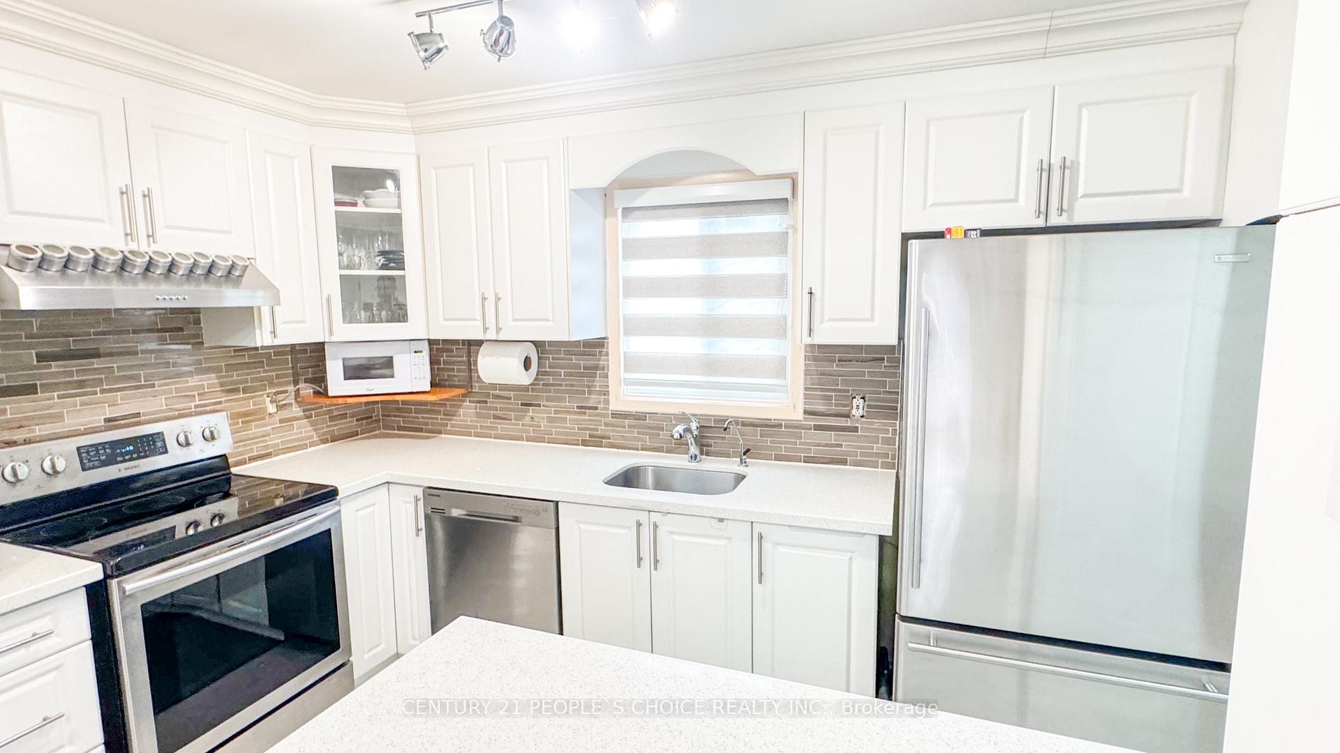 Photo 12 of 16 Hedley Court, Brampton, Central Park — HOMEH