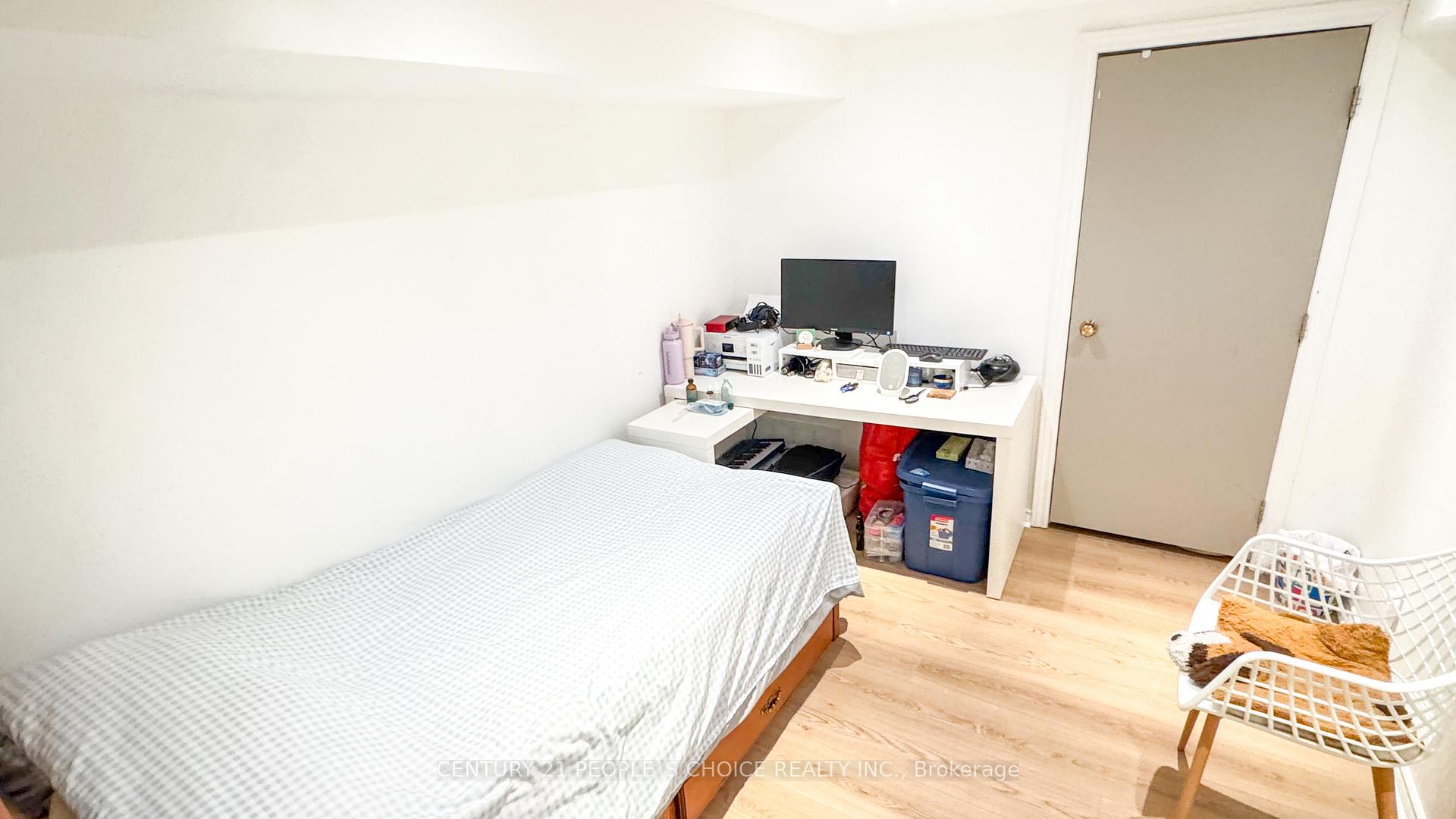 Photo 13 of 16 Hedley Court, Brampton, Central Park — HOMEH