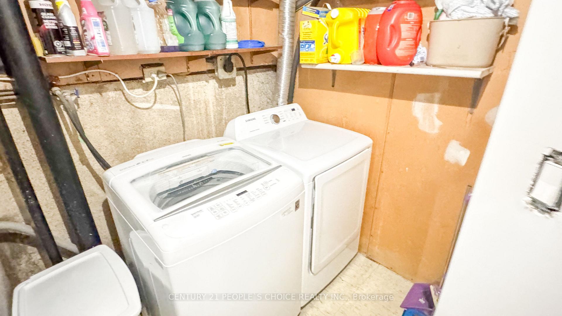 Photo 15 of 16 Hedley Court, Brampton, Central Park — HOMEH