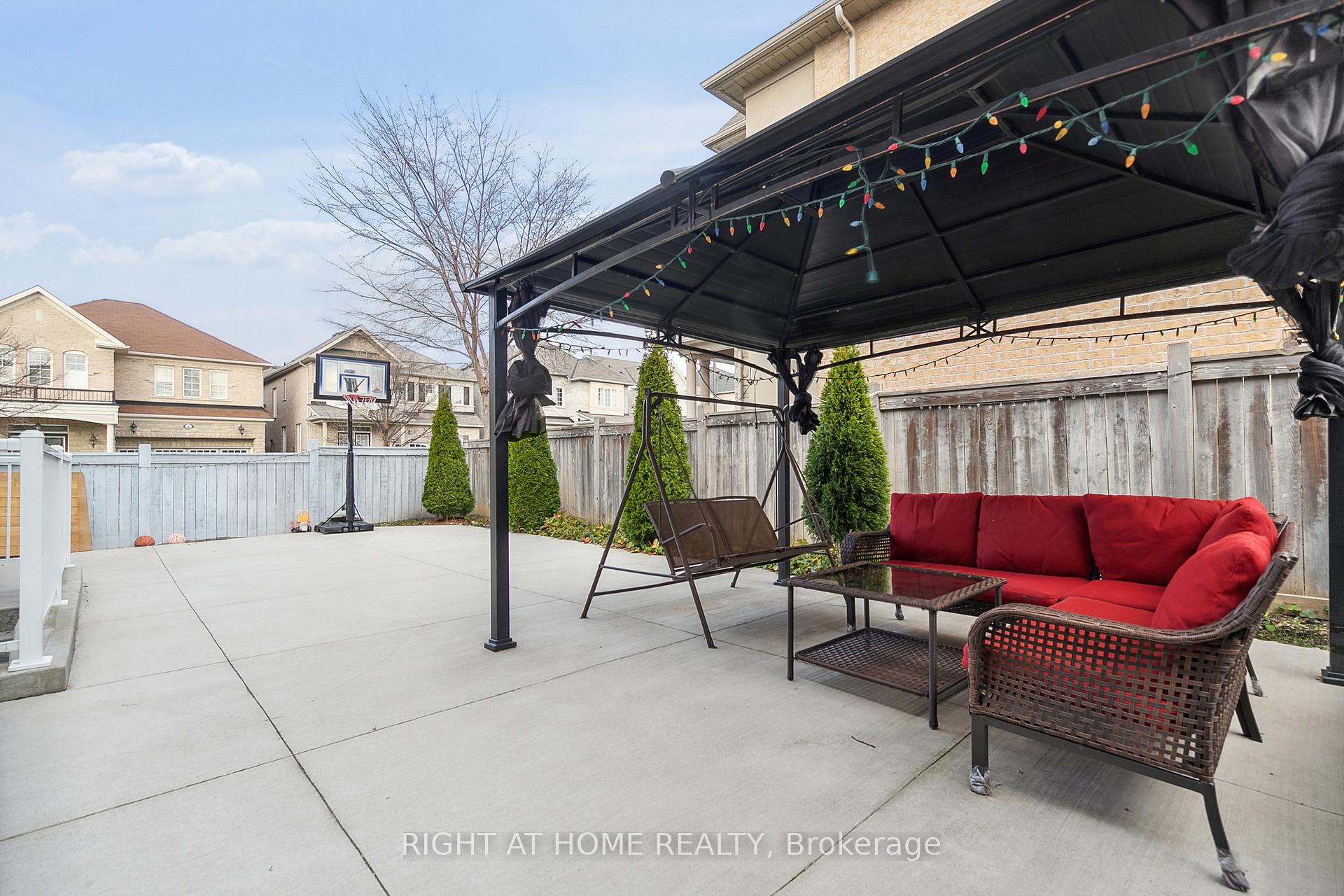 Photo 33 of 1 Sage Meadow Crescent, Brampton, Credit Valley — HOMEH