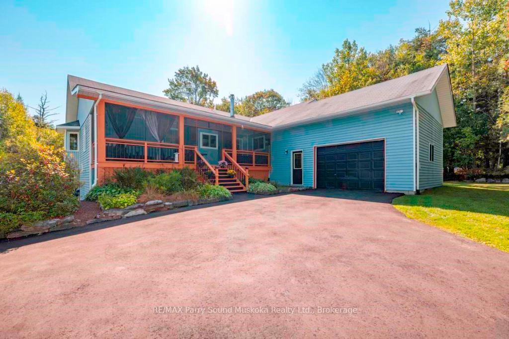 Photo 2 of 33 Pineridge Drive, McDougall — HOMEH