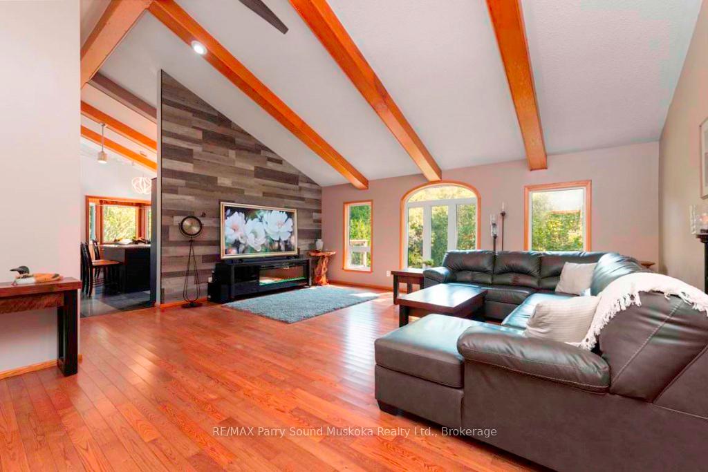 Photo 6 of 33 Pineridge Drive, McDougall — HOMEH