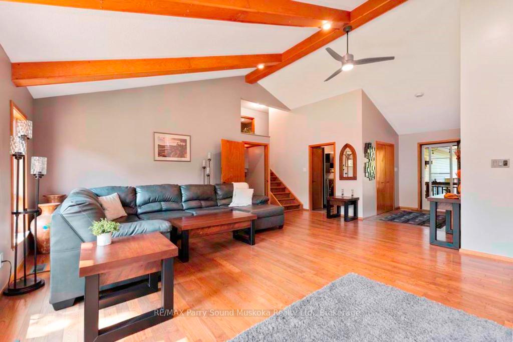 Photo 7 of 33 Pineridge Drive, McDougall — HOMEH