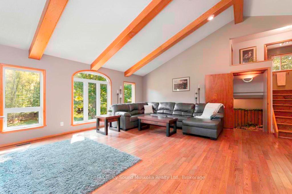 Photo 8 of 33 Pineridge Drive, McDougall — HOMEH