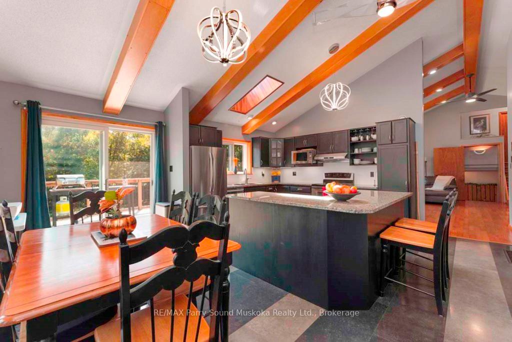 Photo 11 of 33 Pineridge Drive, McDougall — HOMEH