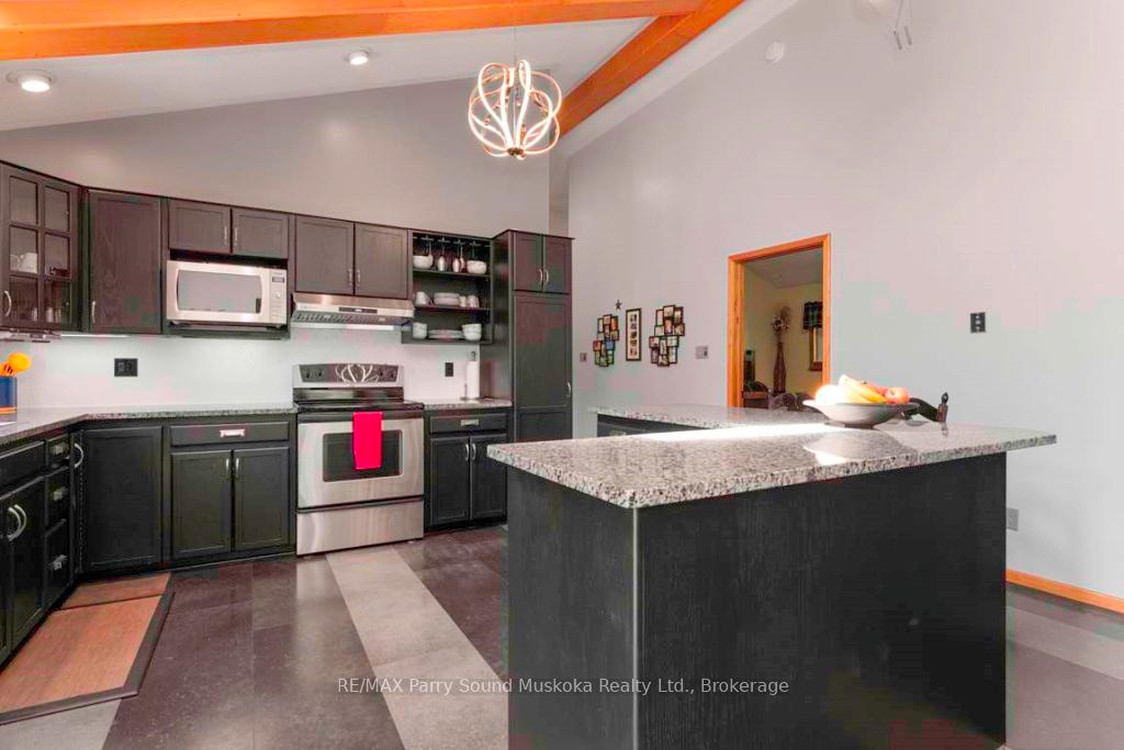 Photo 15 of 33 Pineridge Drive, McDougall — HOMEH