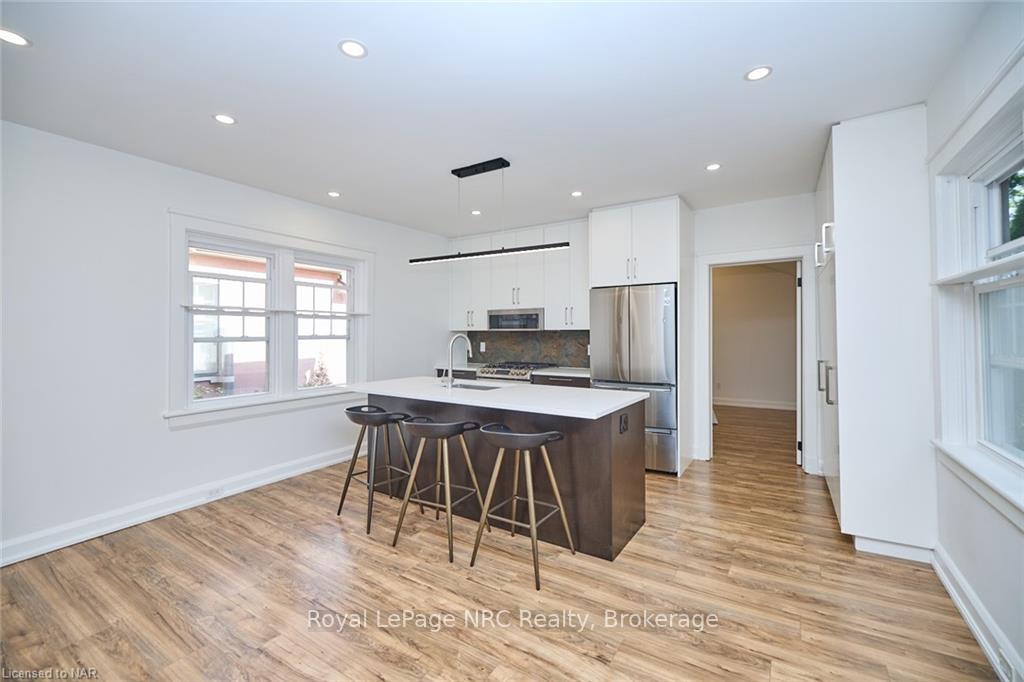 Photo 10 of 86 Queen Street, St. Catharines, Downtown — HOMEH