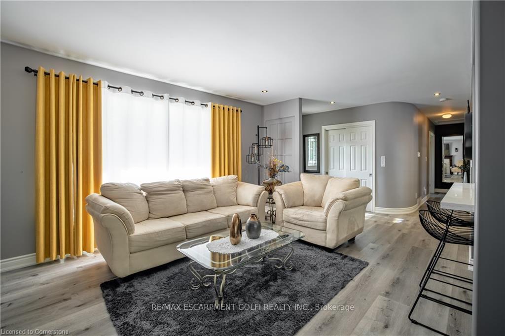 Photo 6 of 21 Hillgarden Road, St. Catharines, Burleigh Hill — HOMEH