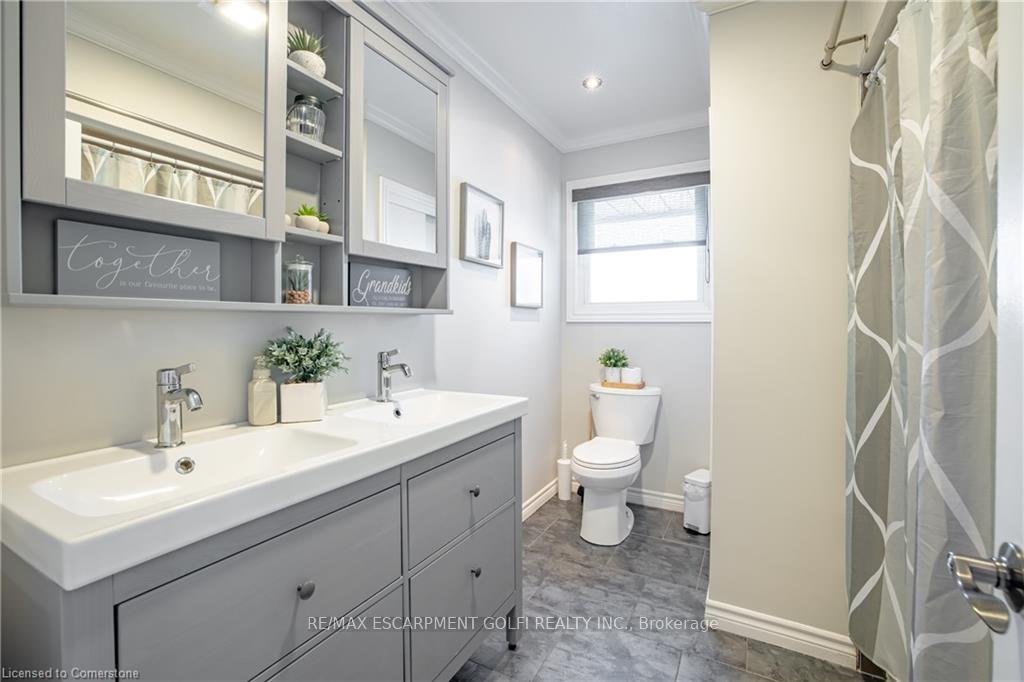 Photo 11 of 21 Hillgarden Road, St. Catharines, Burleigh Hill — HOMEH