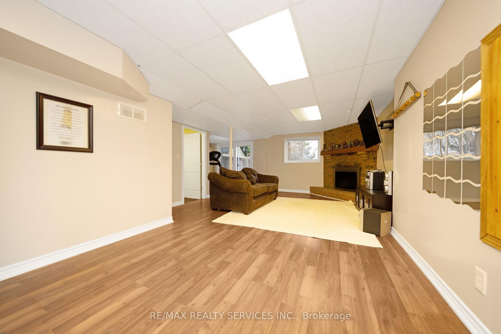 Photo 8 of 45 Griselda Crescent N, Brampton, Northgate — HOMEH