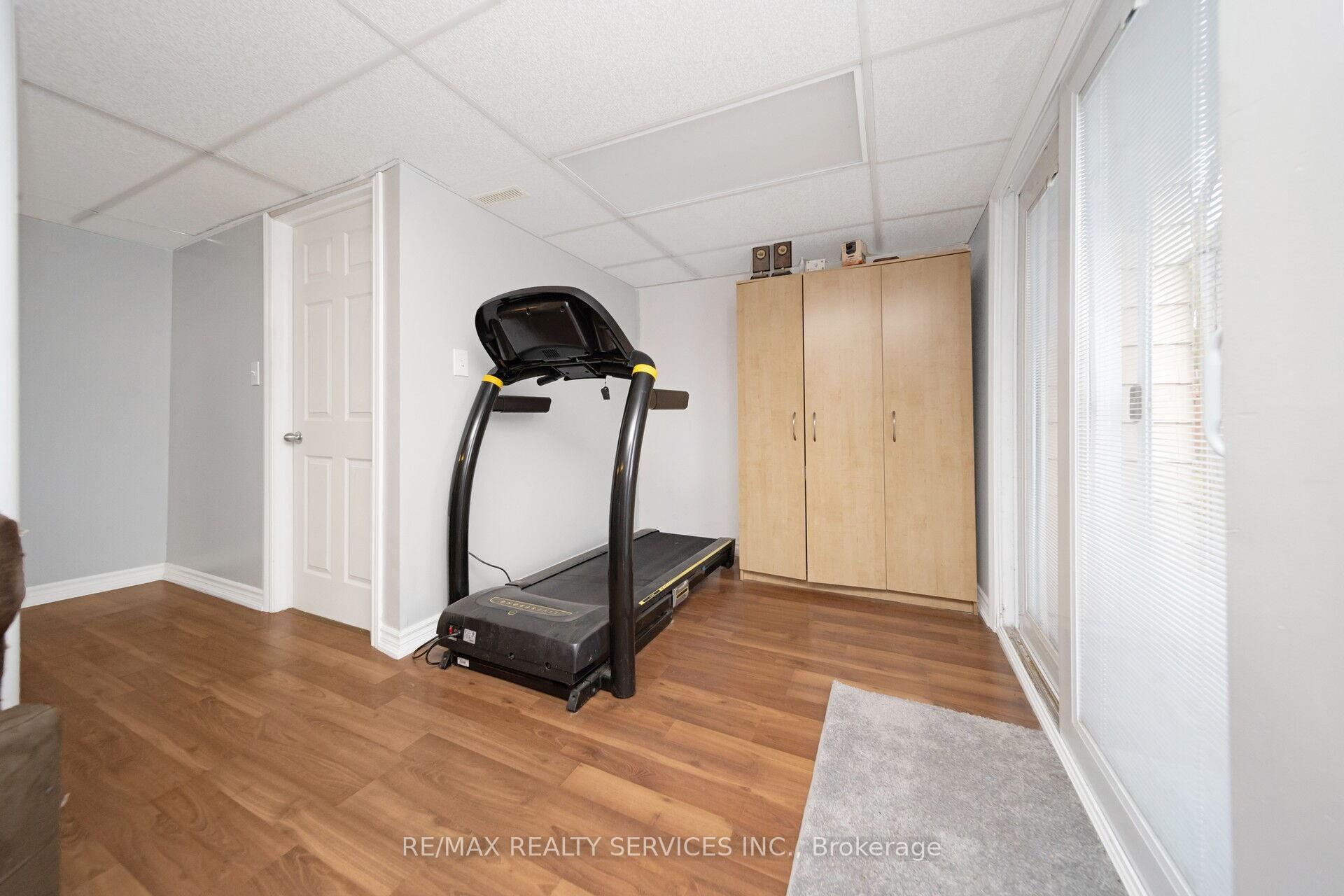Photo 12 of 45 Griselda Crescent N, Brampton, Northgate — HOMEH