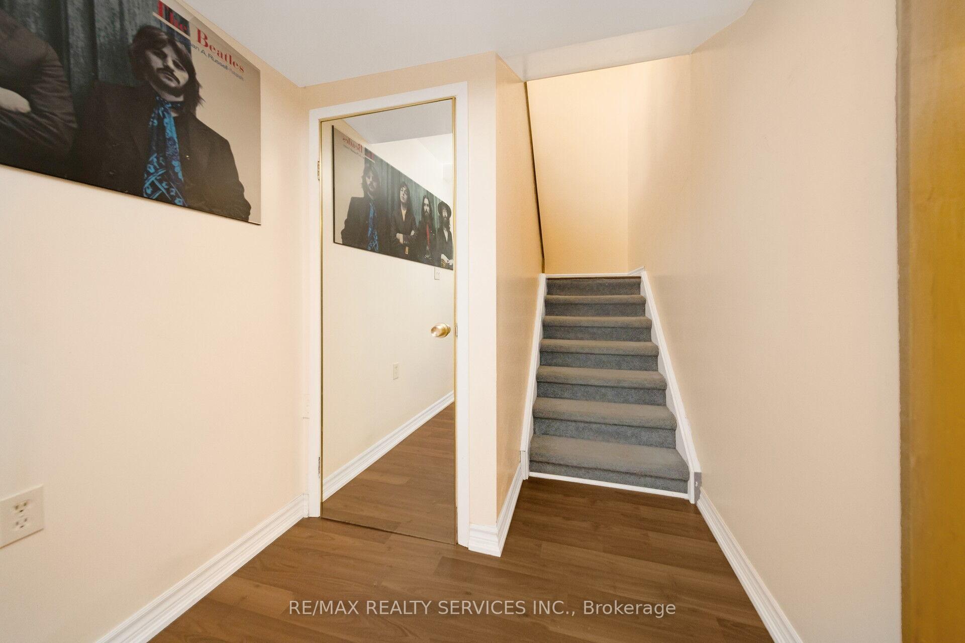 Photo 16 of 45 Griselda Crescent N, Brampton, Northgate — HOMEH