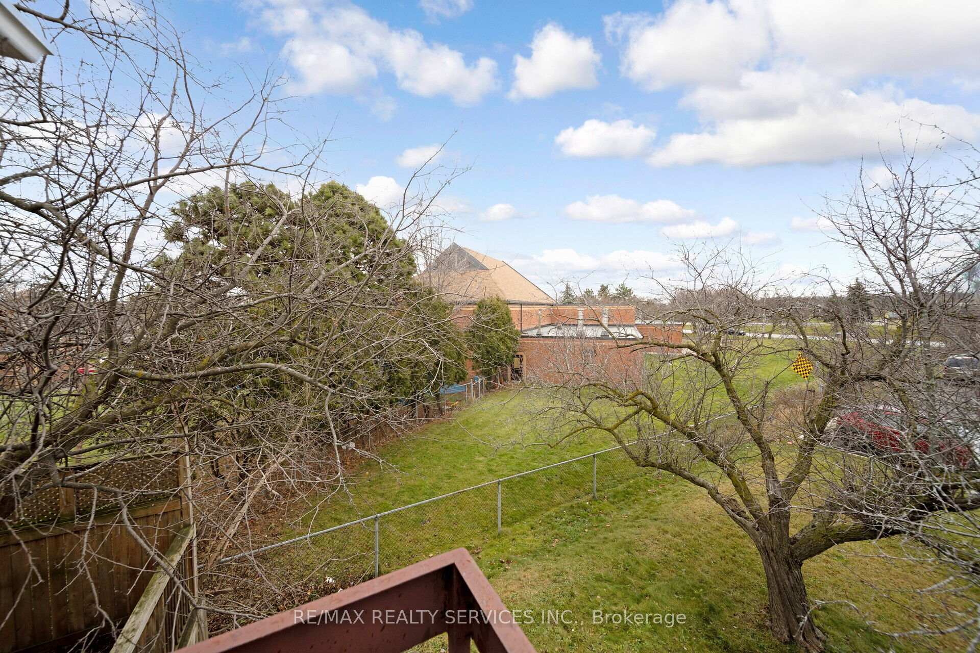 Photo 37 of 45 Griselda Crescent N, Brampton, Northgate — HOMEH