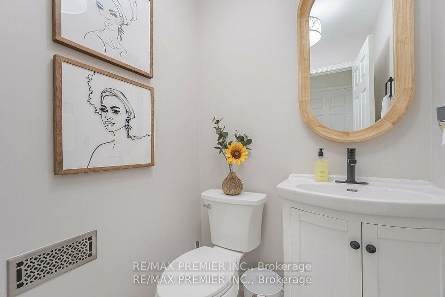 Photo 15 of 37 Furrows End, Brampton, Heart Lake West — HOMEH