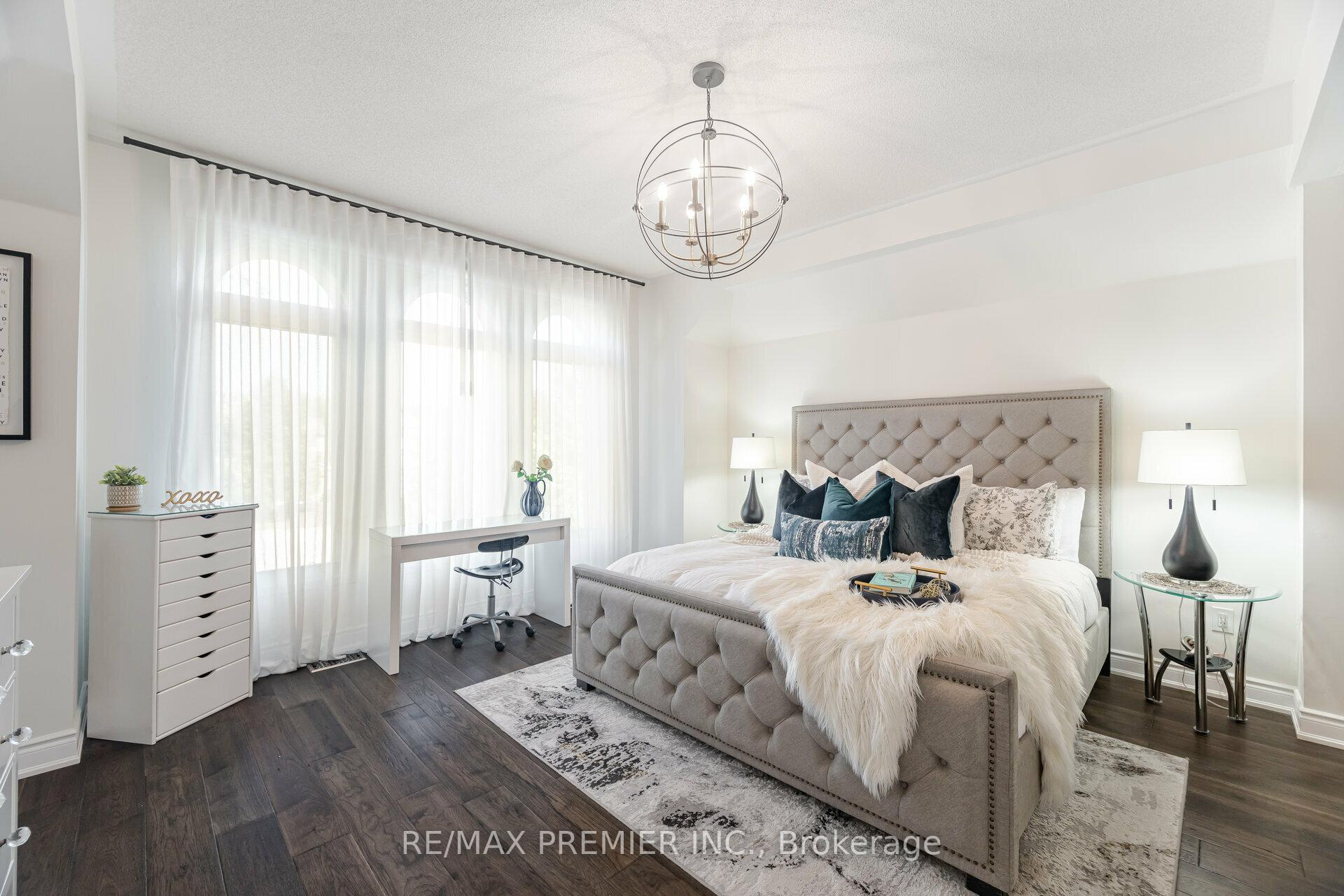 Photo 21 of 37 Furrows End, Brampton, Heart Lake West — HOMEH