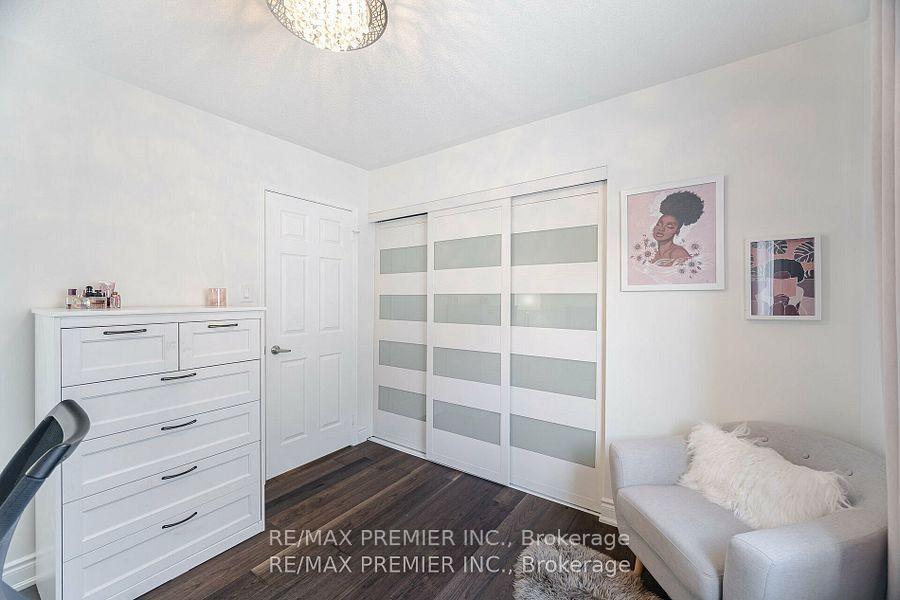 Photo 27 of 37 Furrows End, Brampton, Heart Lake West — HOMEH