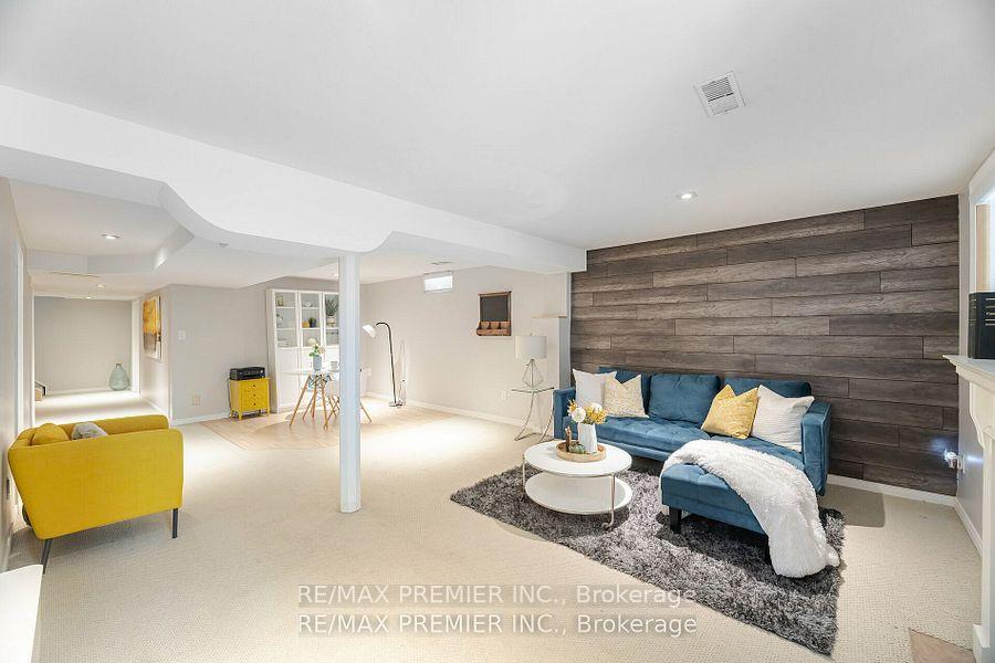 Photo 33 of 37 Furrows End, Brampton, Heart Lake West — HOMEH