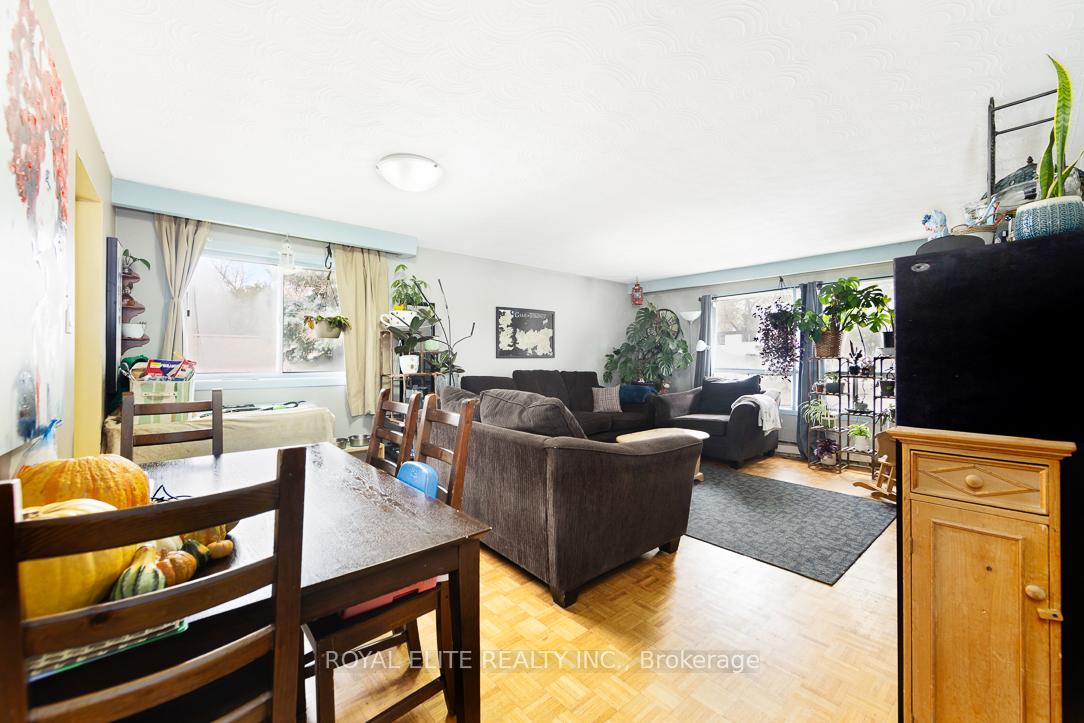 Photo 15 of 25 Haggert Avenue S, Brampton, Downtown Brampton — HOMEH