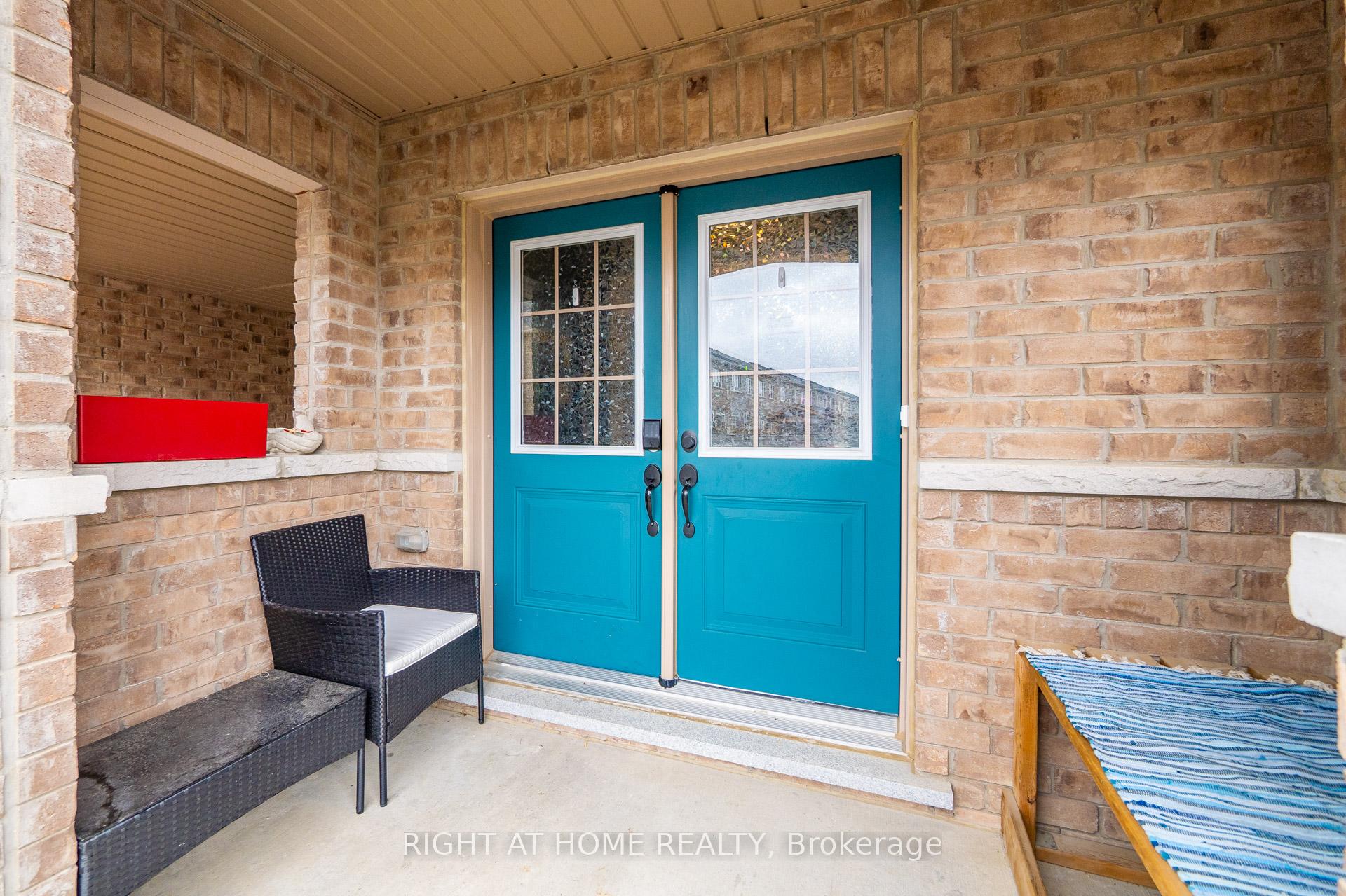Photo 3 of 31 Labrish Road, Brampton, Northwest Brampton — HOMEH