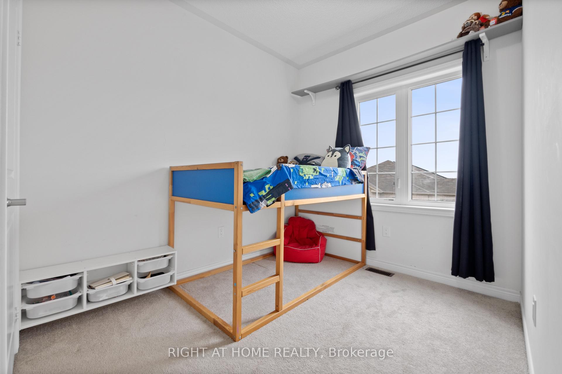 Photo 17 of 31 Labrish Road, Brampton, Northwest Brampton — HOMEH