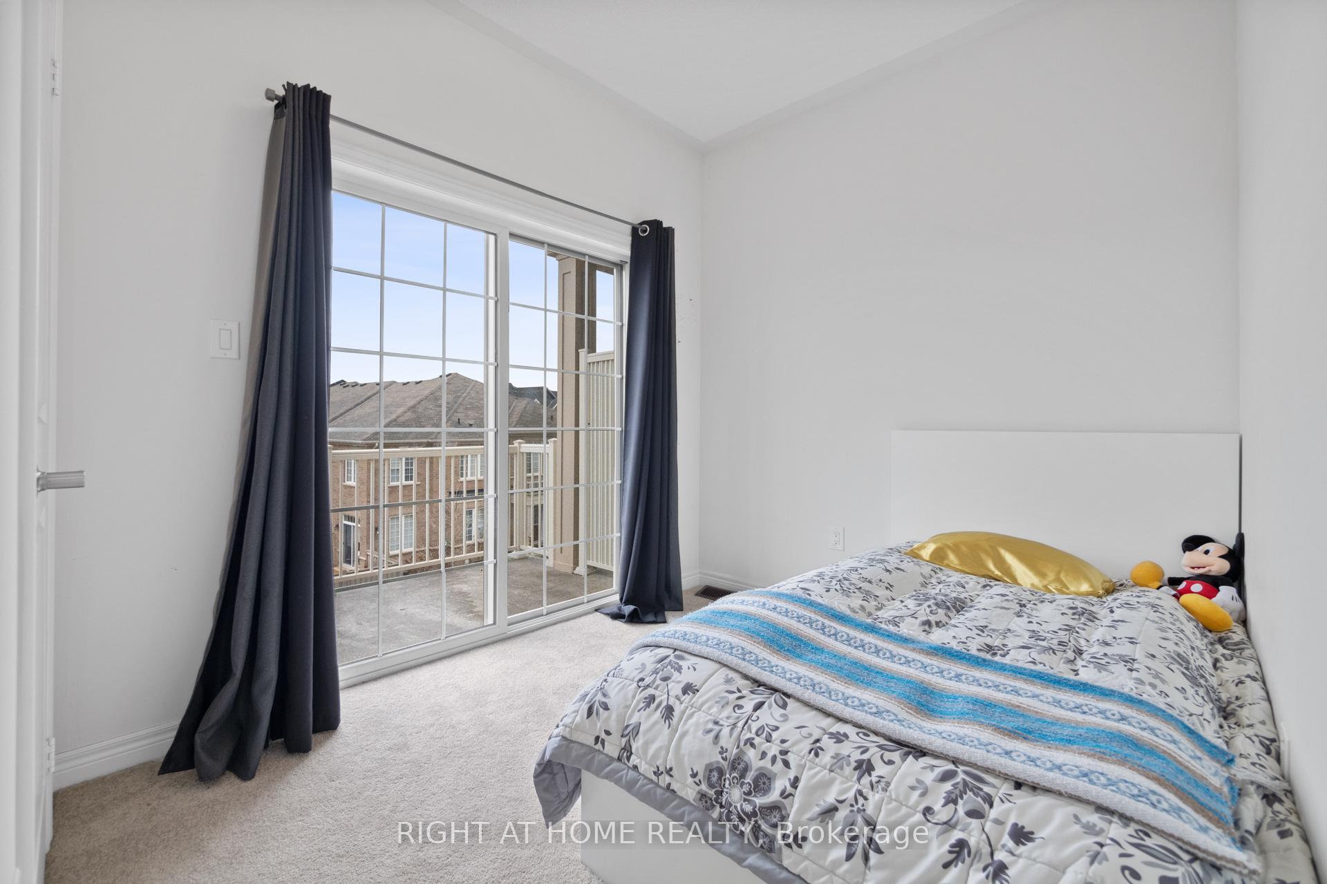 Photo 18 of 31 Labrish Road, Brampton, Northwest Brampton — HOMEH