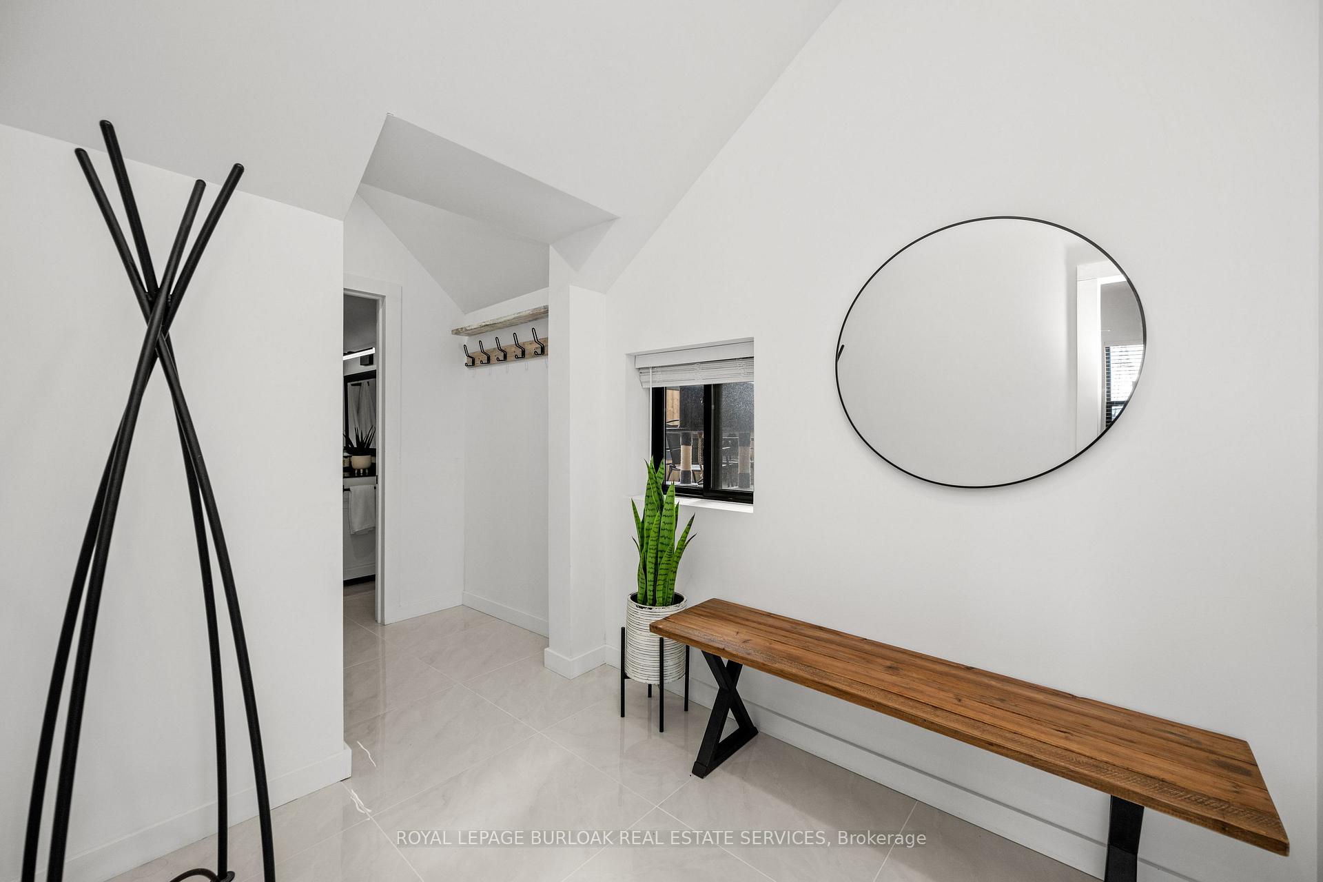 Photo 5 of 127 Freelton Road, Hamilton, Freelton — HOMEH