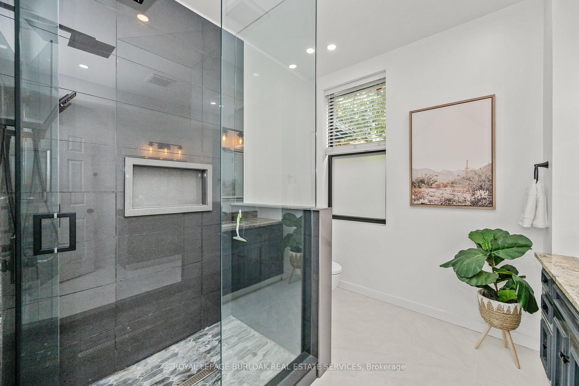 Photo 20 of 127 Freelton Road, Hamilton, Freelton — HOMEH