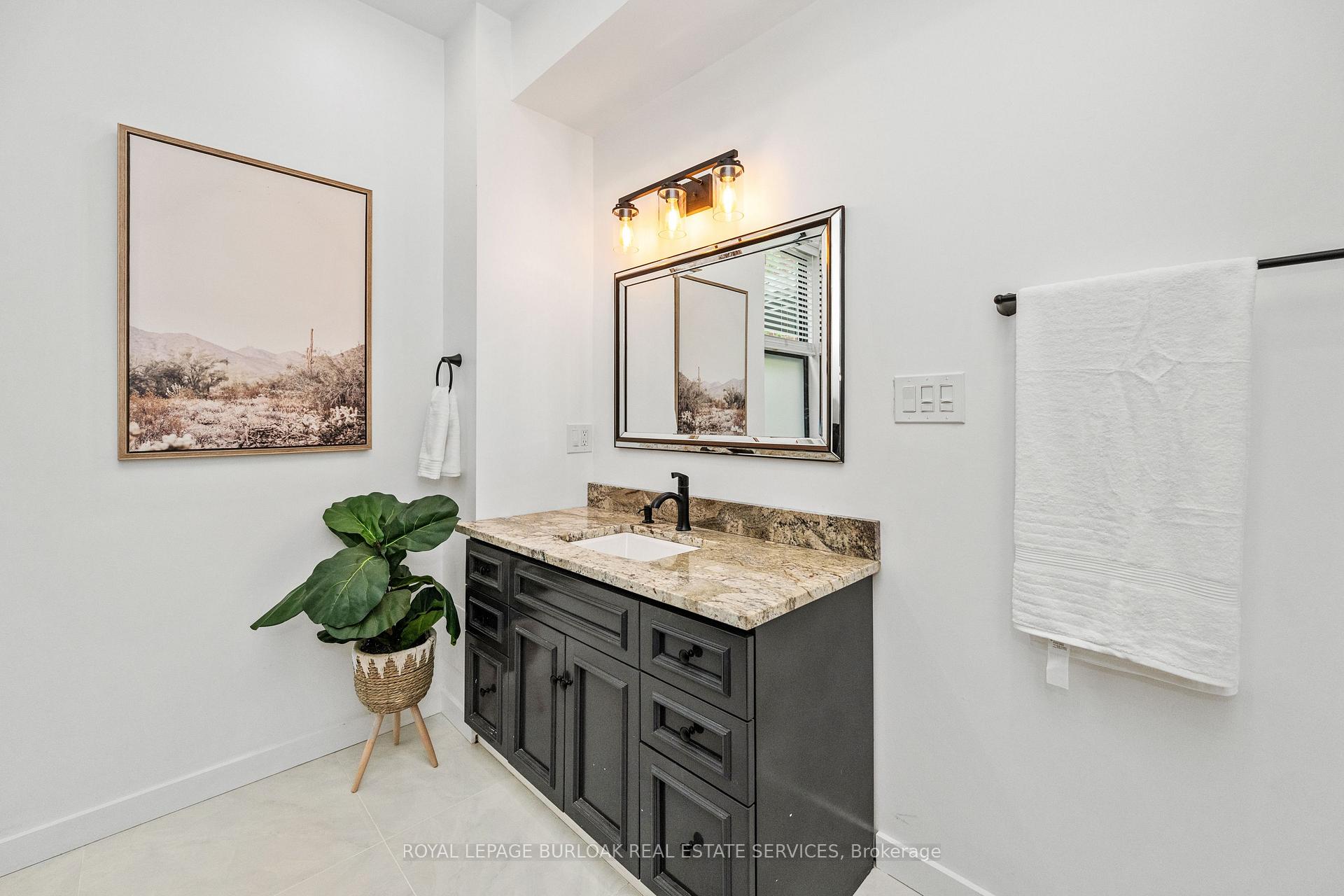 Photo 21 of 127 Freelton Road, Hamilton, Freelton — HOMEH