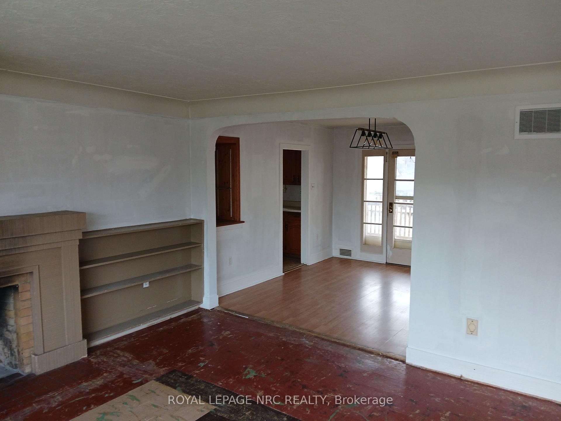Photo 9 of 7 Orchard Avenue, St. Catharines, Secord Woods — HOMEH