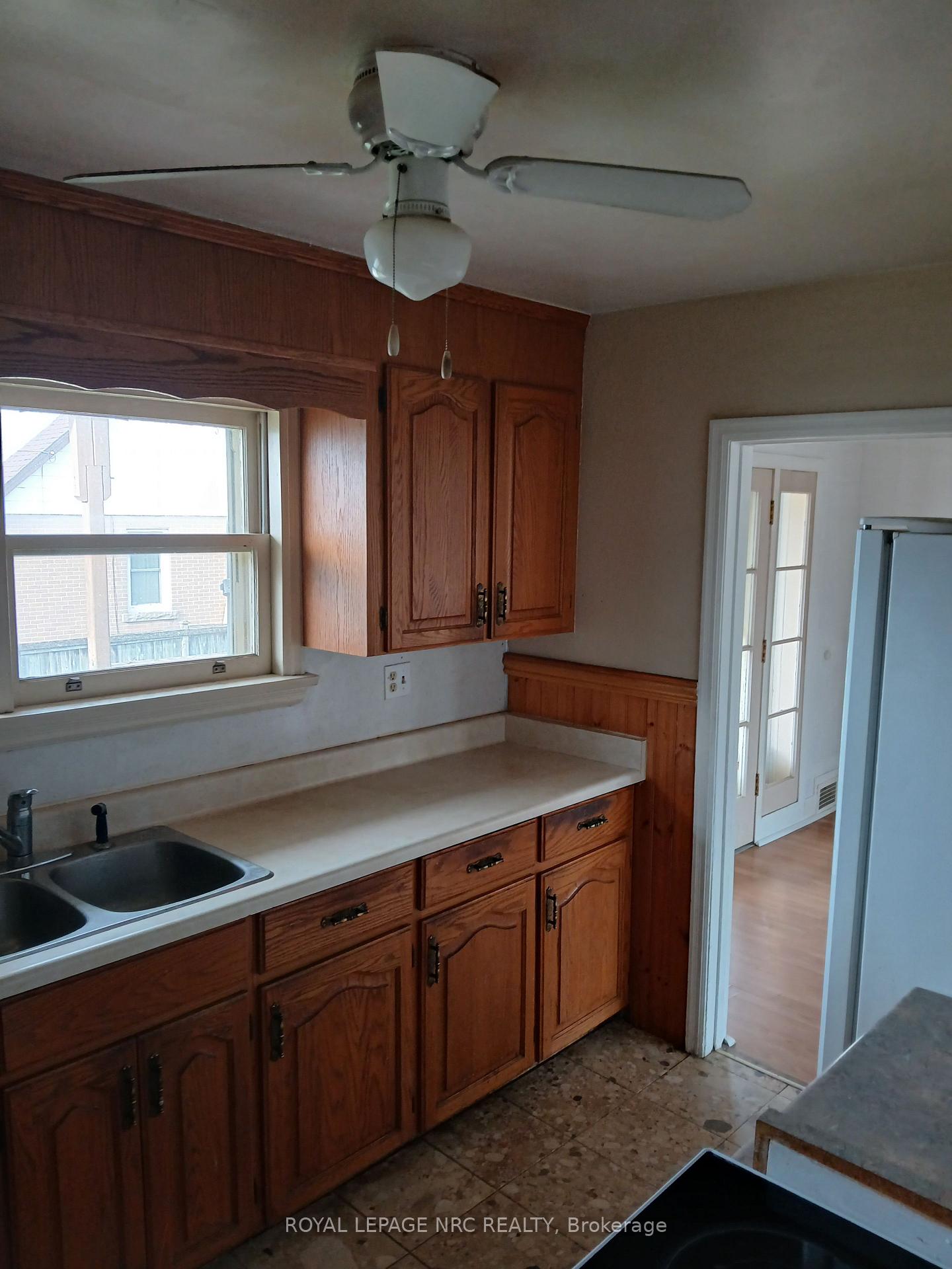 Photo 11 of 7 Orchard Avenue, St. Catharines, Secord Woods — HOMEH