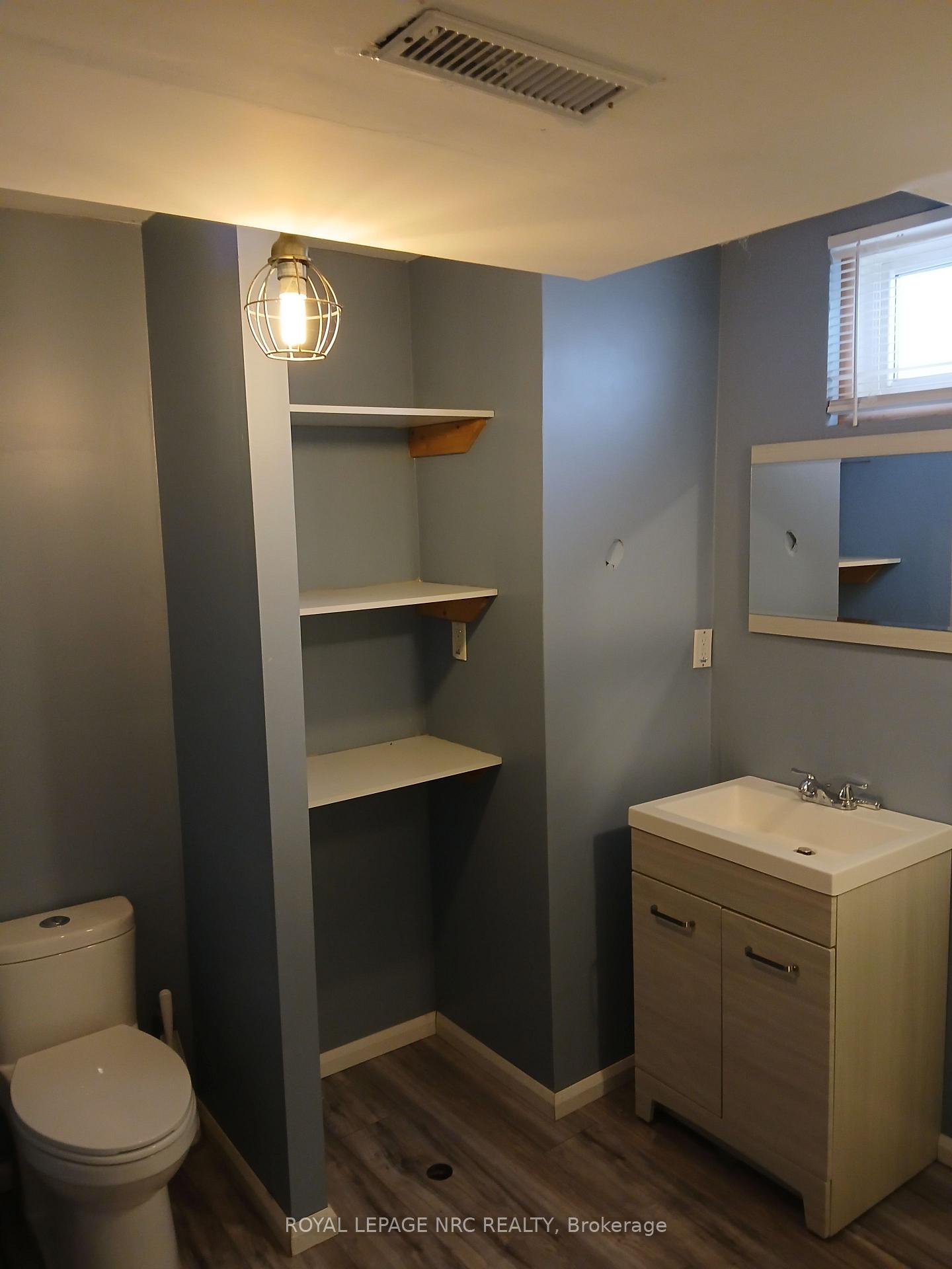 Photo 15 of 7 Orchard Avenue, St. Catharines, Secord Woods — HOMEH